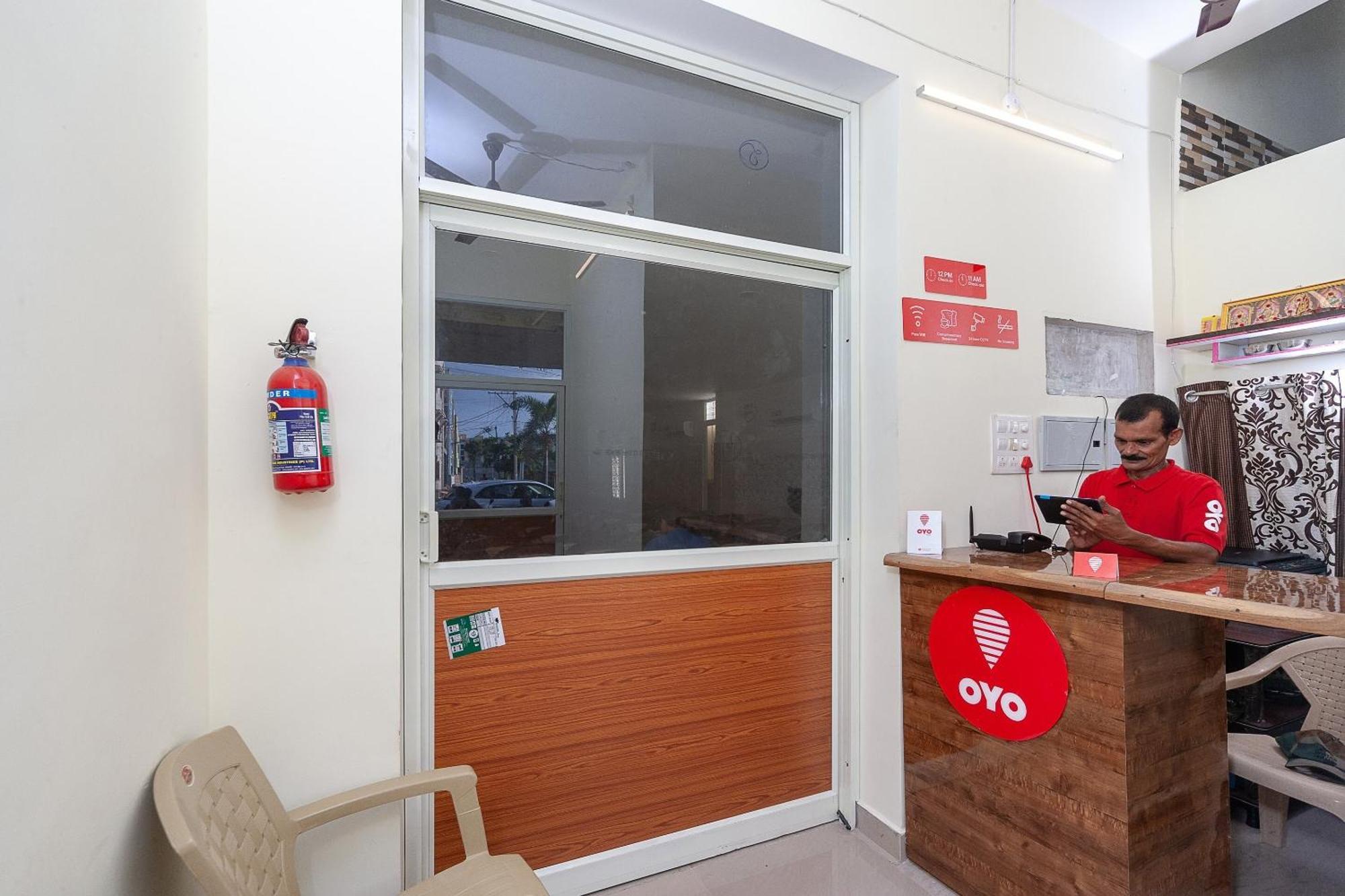 Hotel Oyo Sannidhi Residency Tirupati