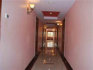 Hotel The Chakrie Residency