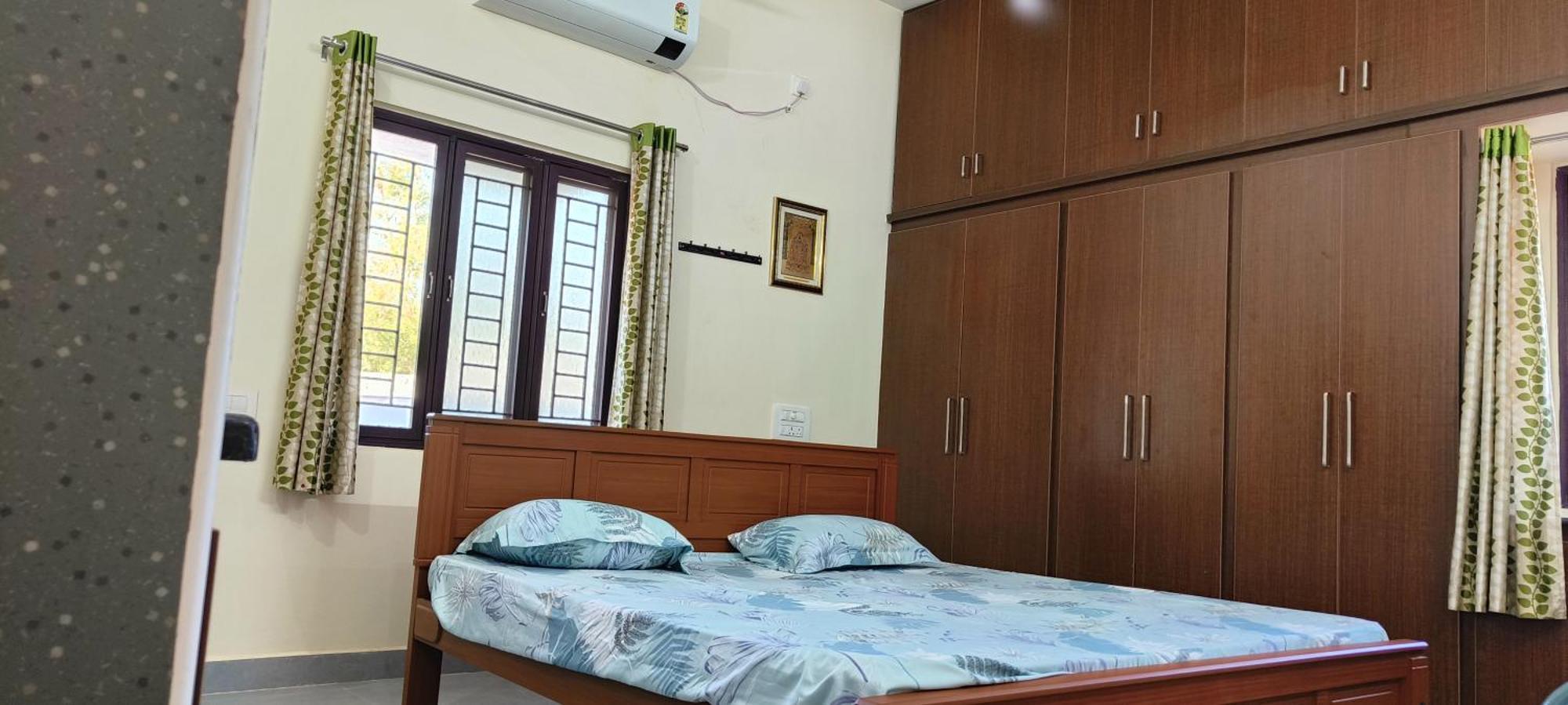 Sreepaada Holiday home *