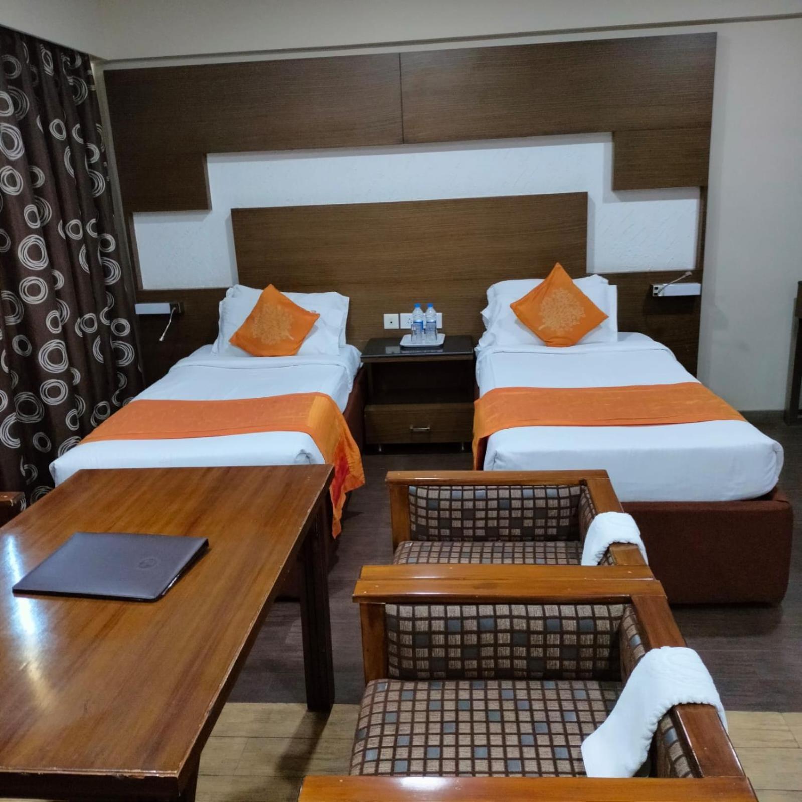 Hotel Ramee Guestline 3*