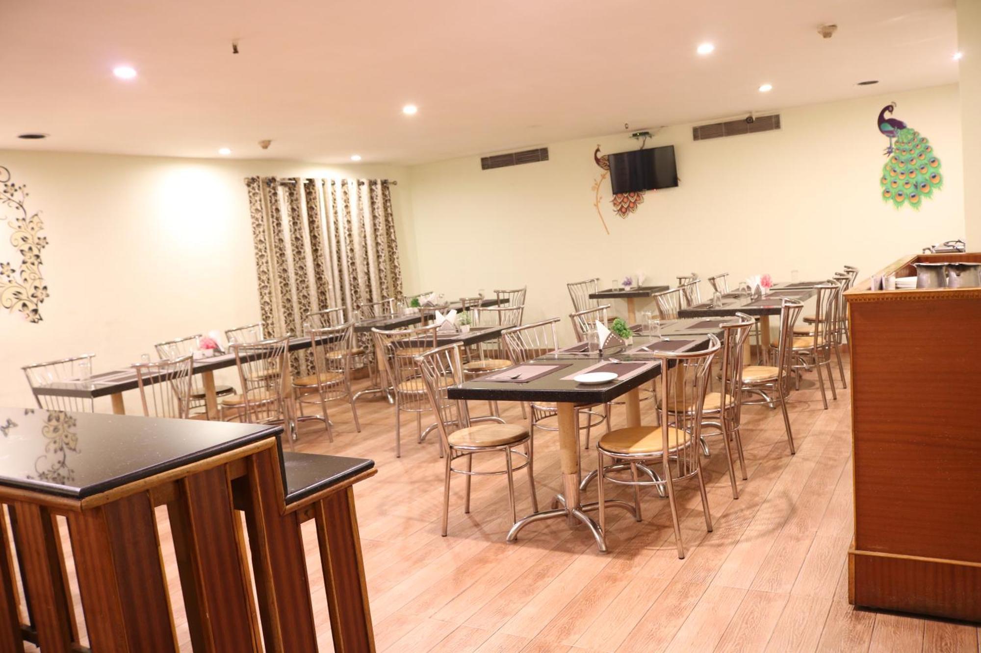 Ramee Guestline Hotel 3*