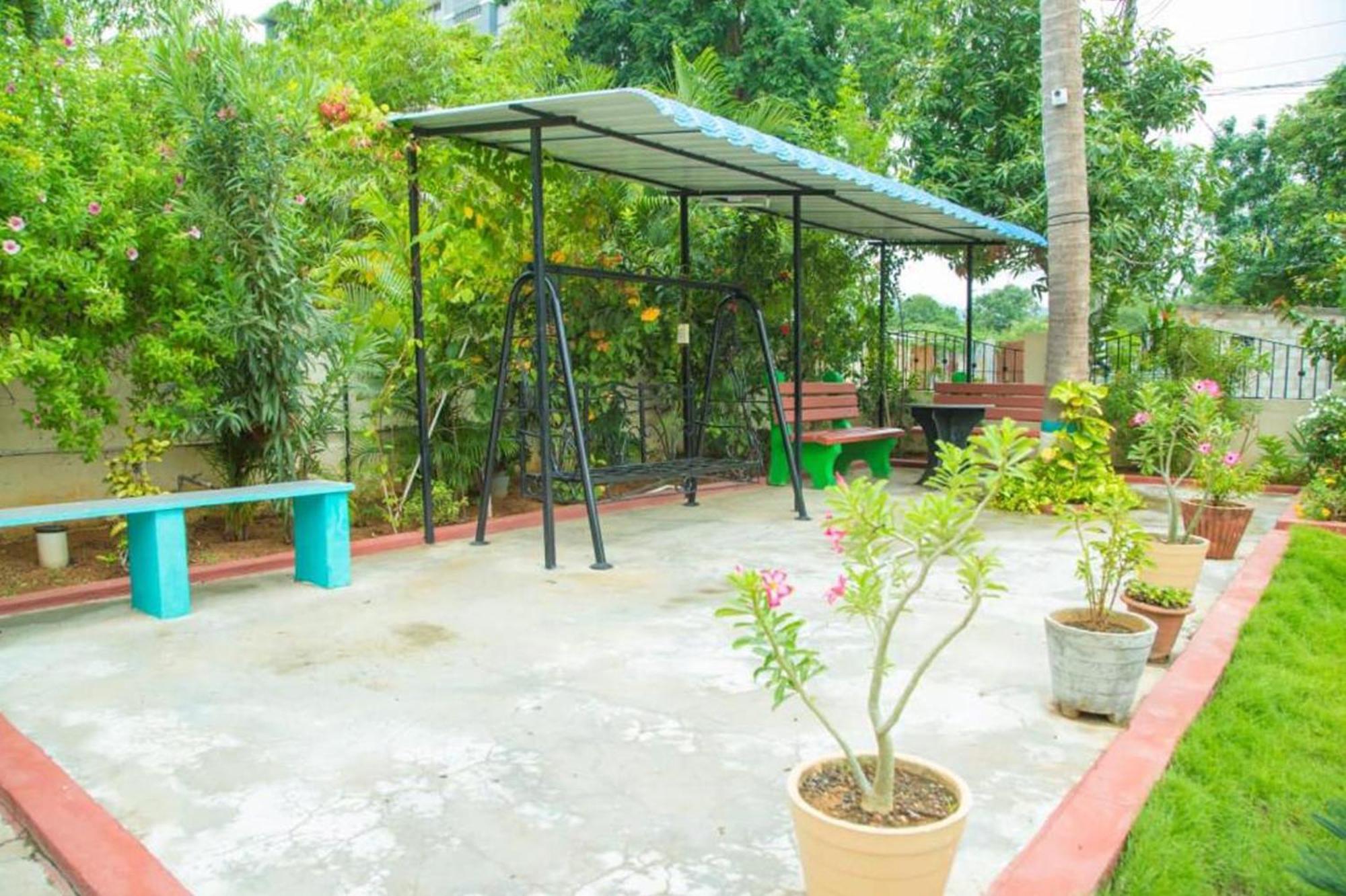 Brundha With Garden *
