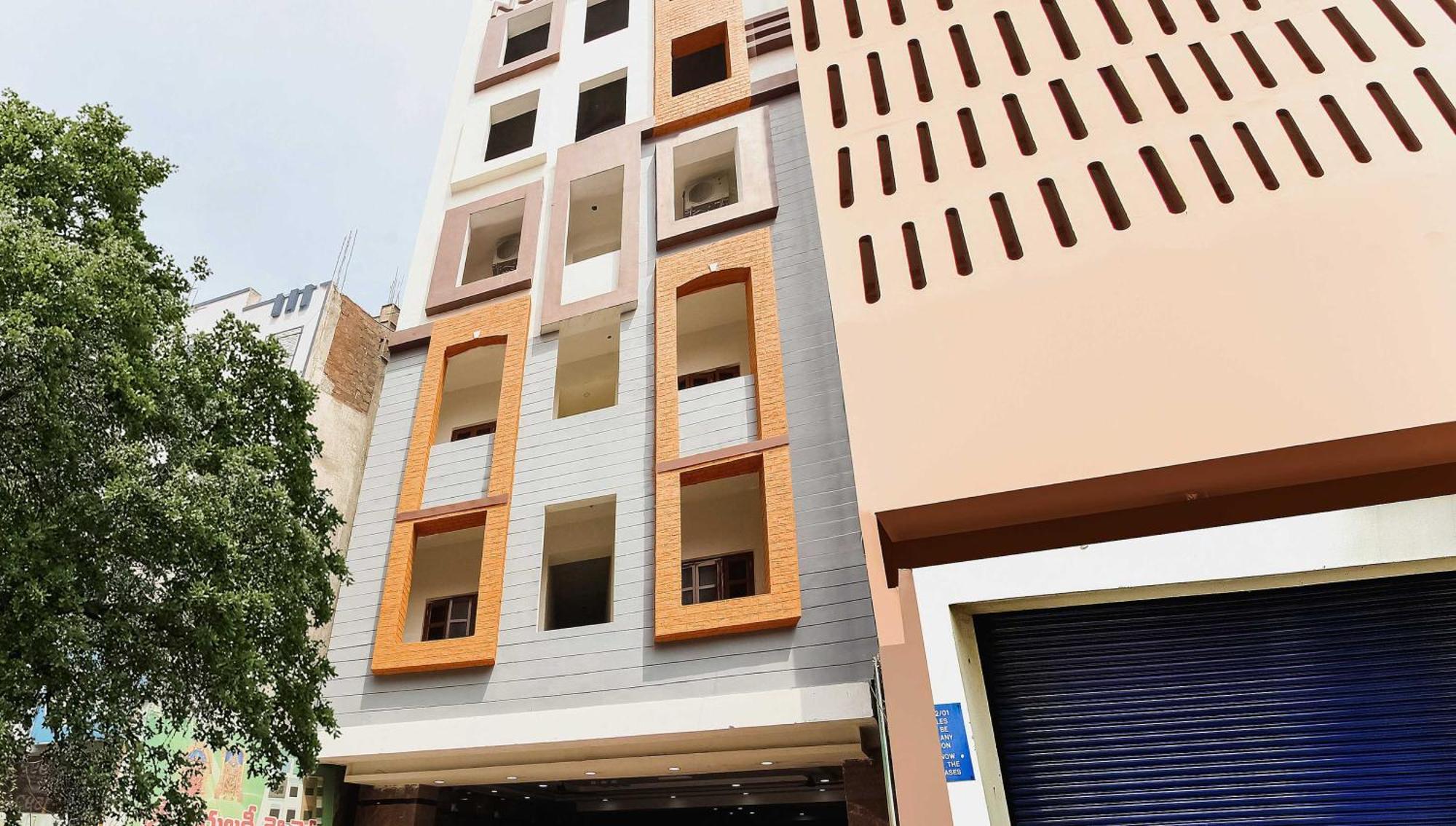 Collection O Sree Guru Lakshmi Residency Tirupati