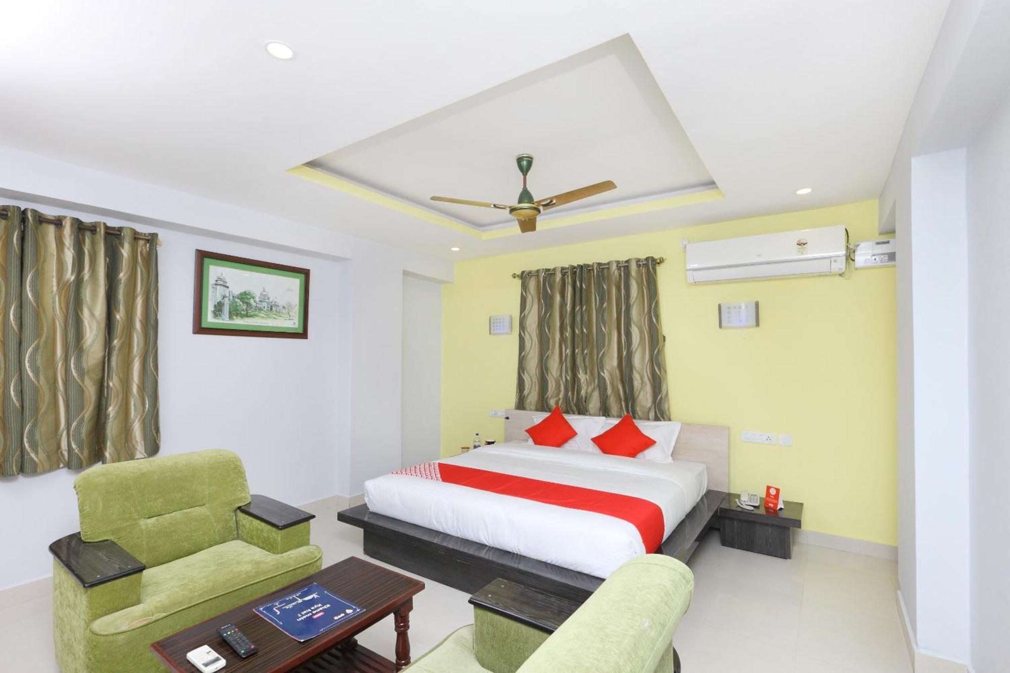 Capital O Sai Golden Hotel