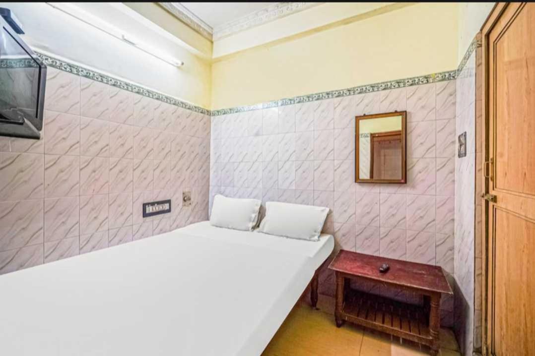Spot On Venkata Sai Residency Hotel