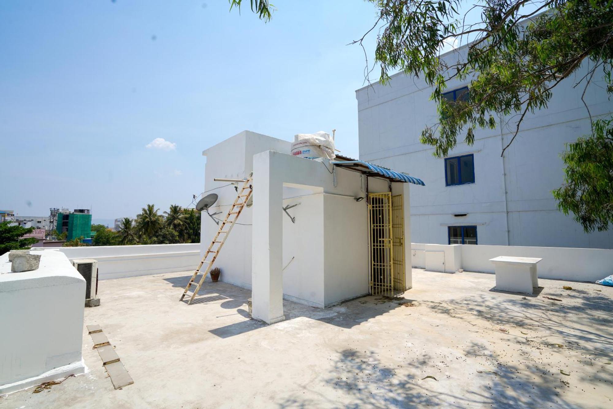 Golden - Duplex With Private Theater - A Golden Group Of Premium - * Tirupati