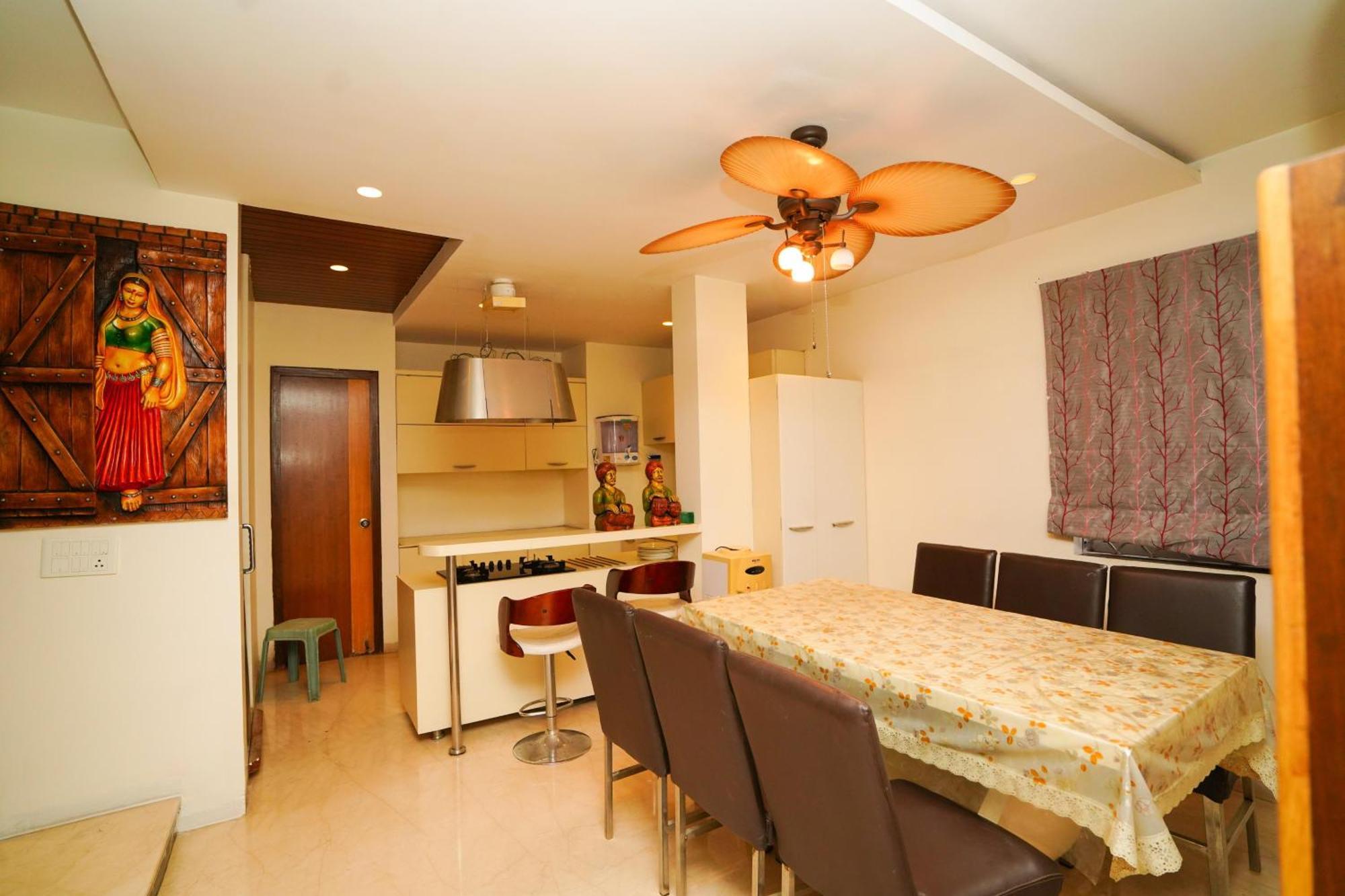 Golden - Duplex With Private Theater - A Golden Group Of Premium - Guest house Tirupati