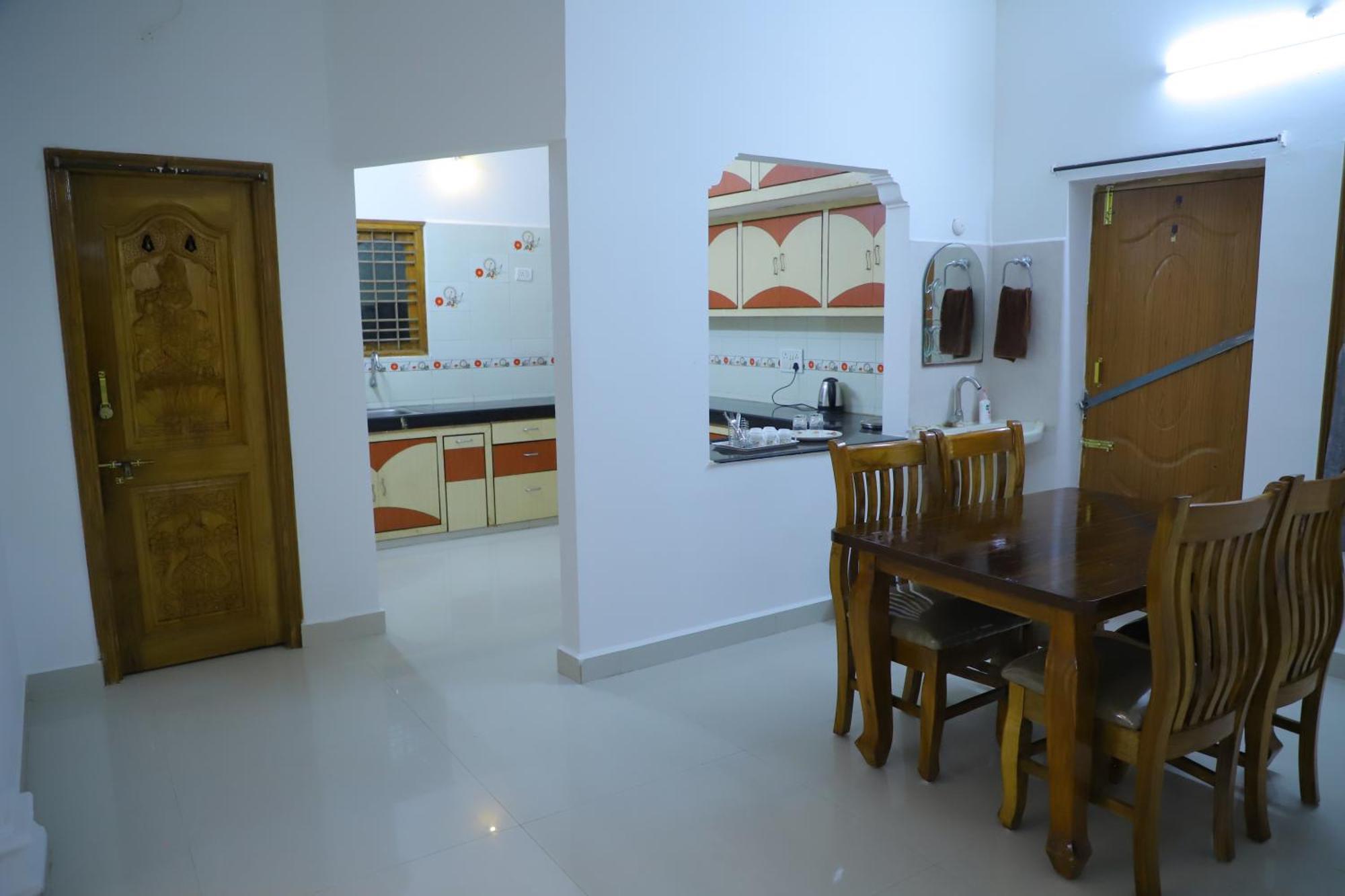Nanda Mohan Homestay- Luxuries Ac Close To Alipiri Foothills-kapila Teertham And Iskcon Temple * Tirupati