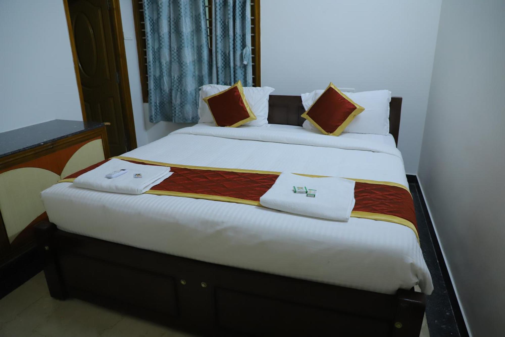 Homestay Nanda Mohan Homestay- Luxuries Ac Close To Alipiri Foothills-kapila Teertham And Iskcon Temple *