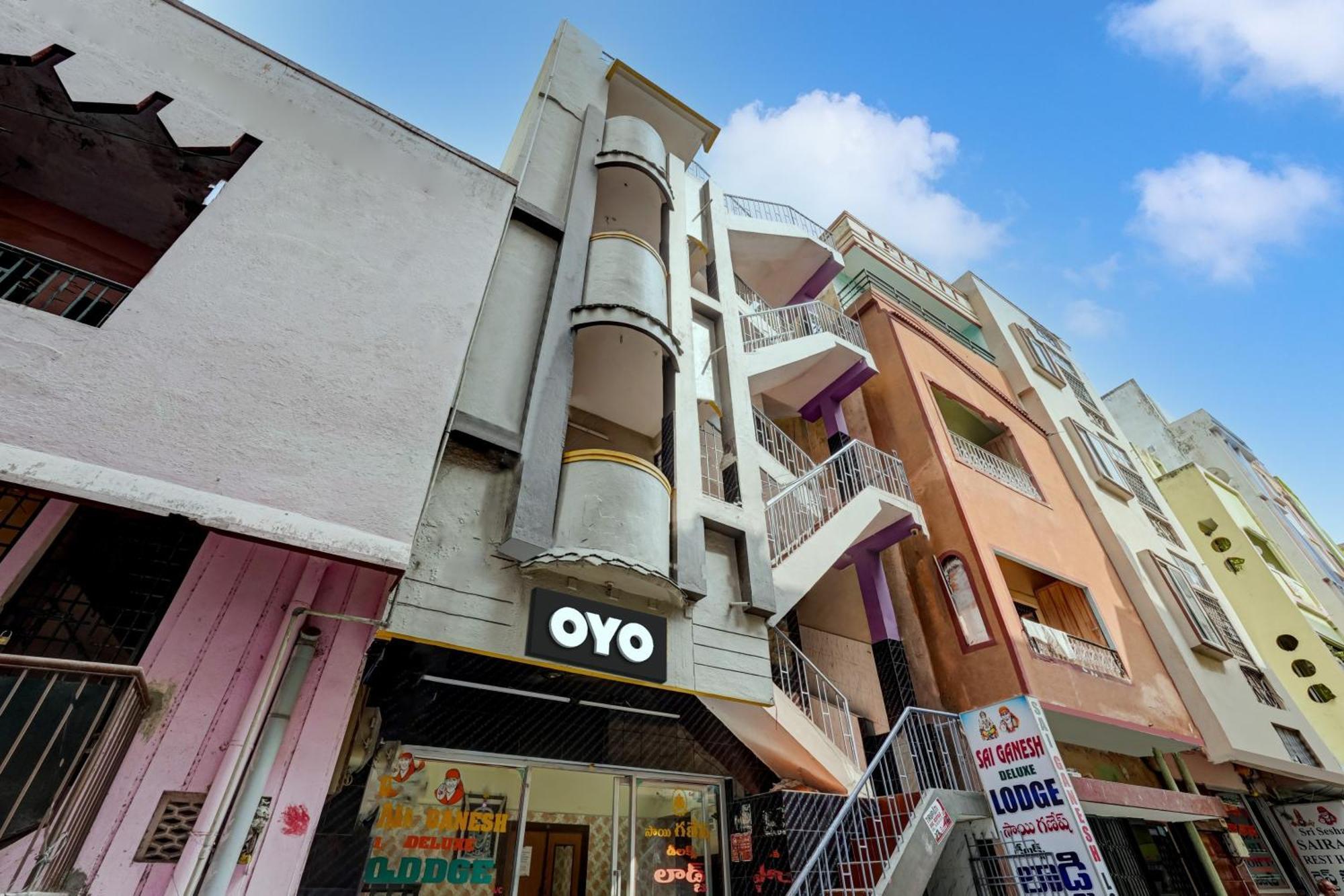 O Sai Ganesh Deluxe Hotel 4*