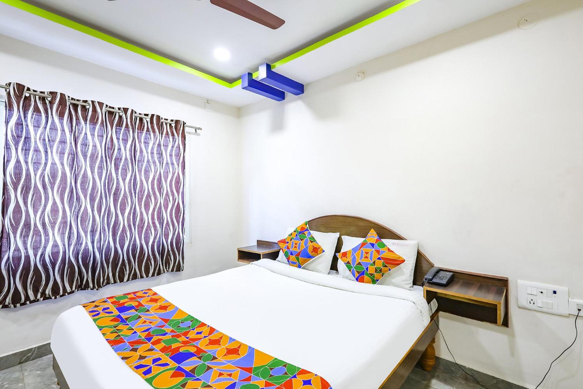 Fabexpress Sri Lakshmi Residency - Nr Railway Station Hotel