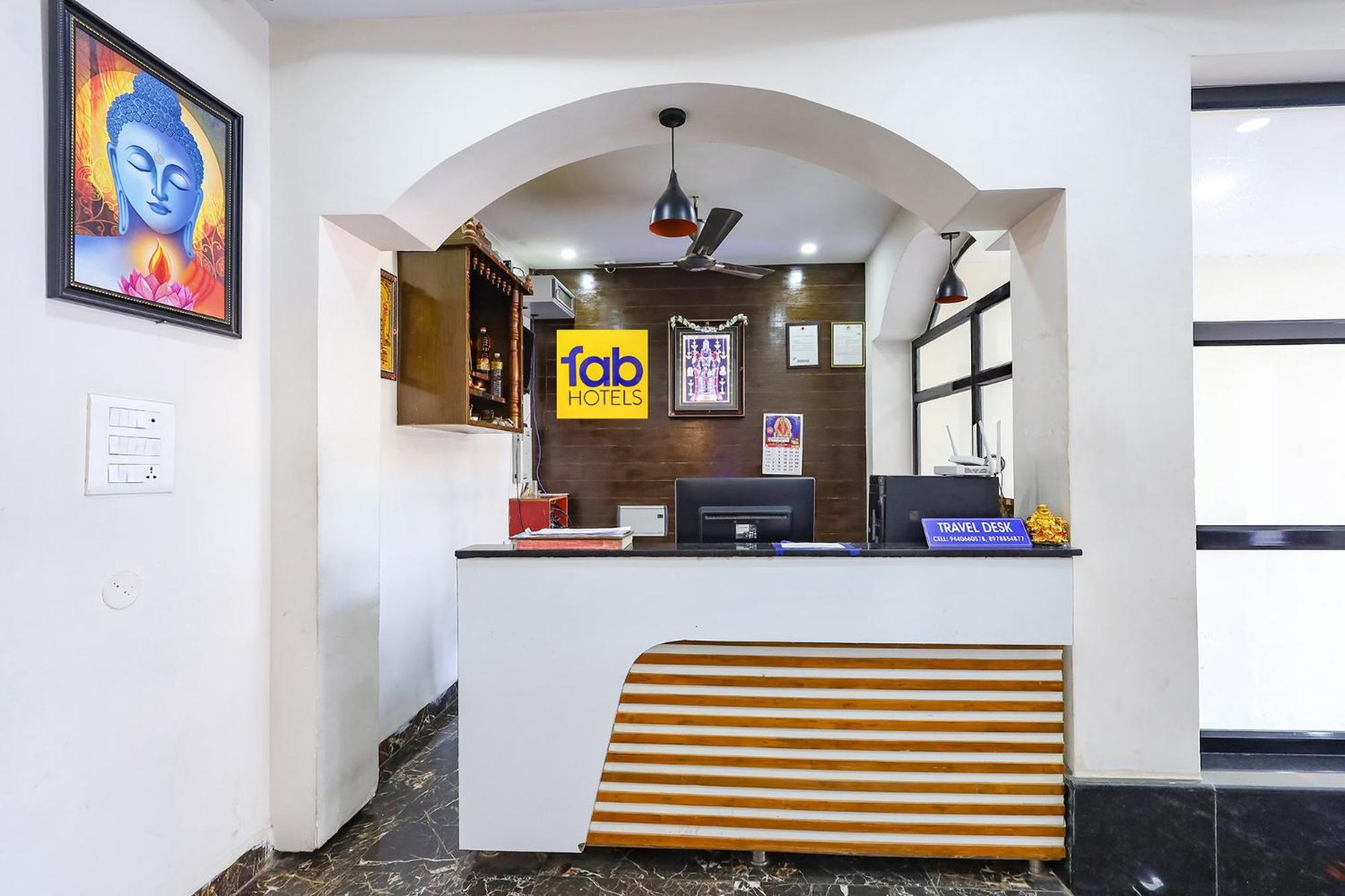 Hotel Fabexpress Sri Lakshmi Residency - Nr Railway Station 3*