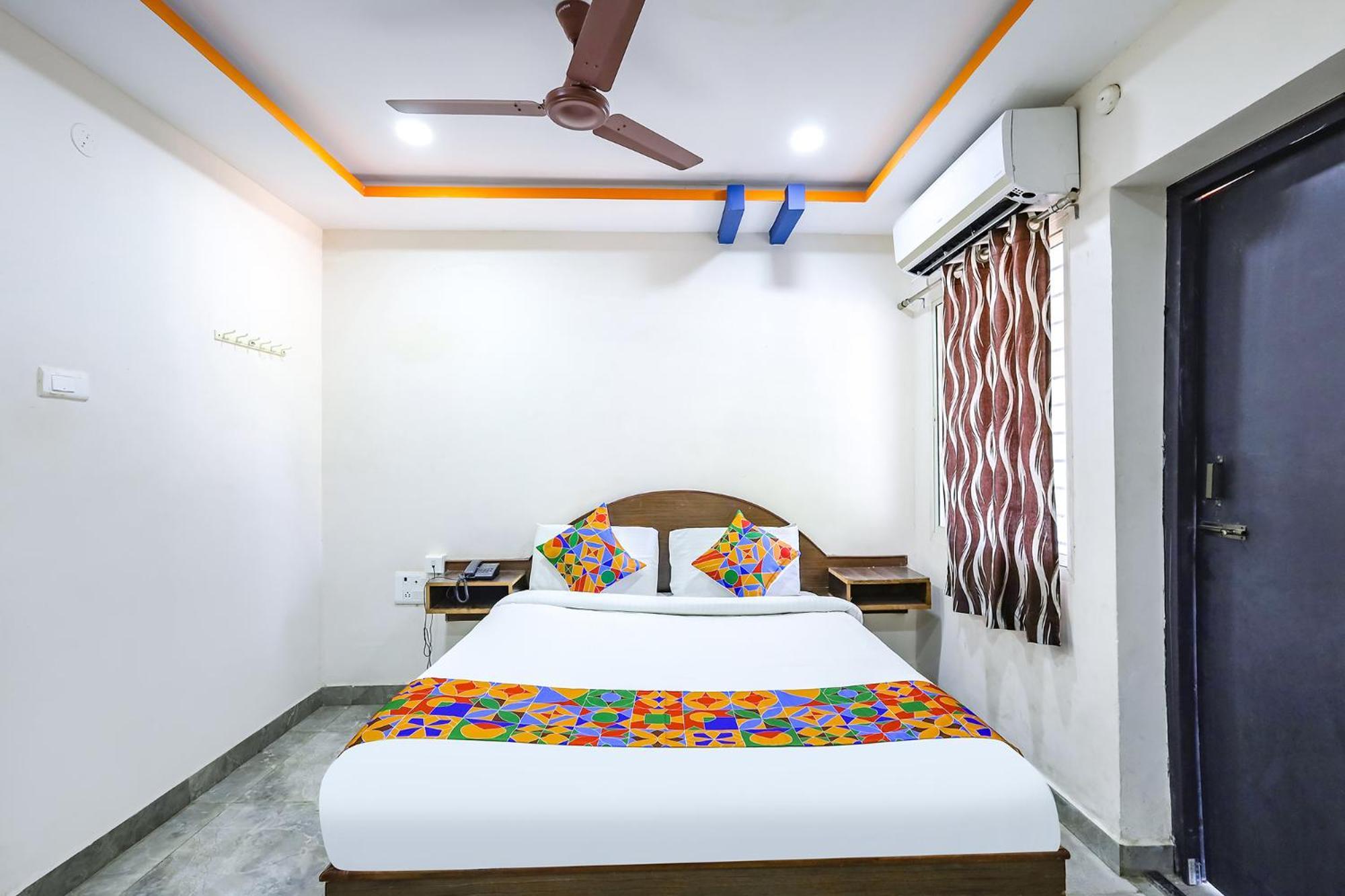 Hotel Fabexpress Sri Lakshmi Residency - Nr Railway Station Tirupati