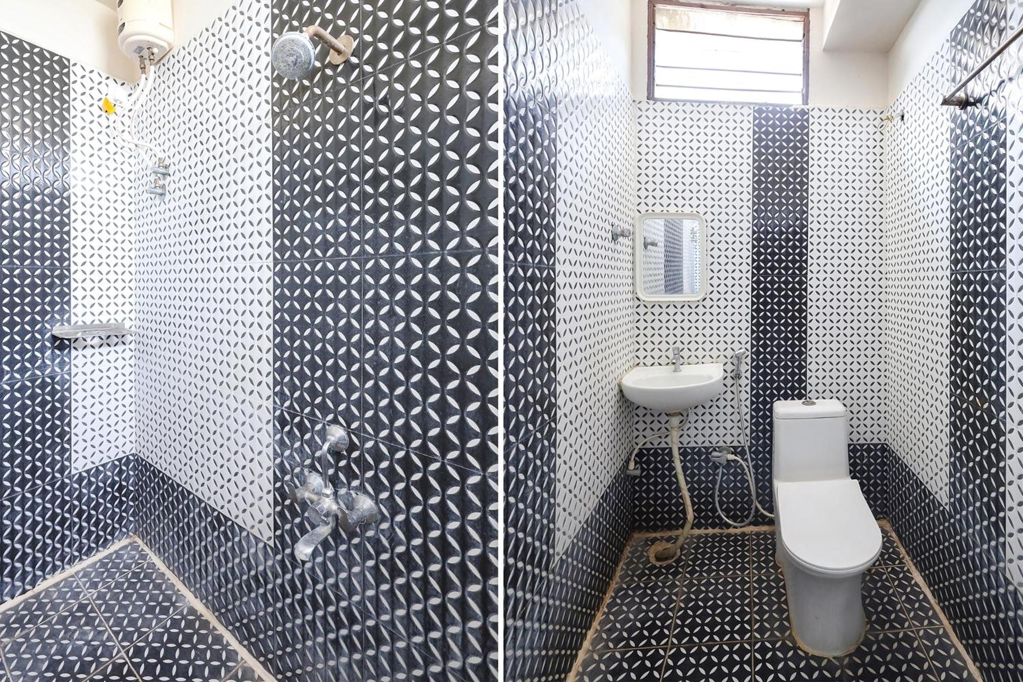 Hotel Fabexpress Sri Lakshmi Residency - Nr Railway Station 3*