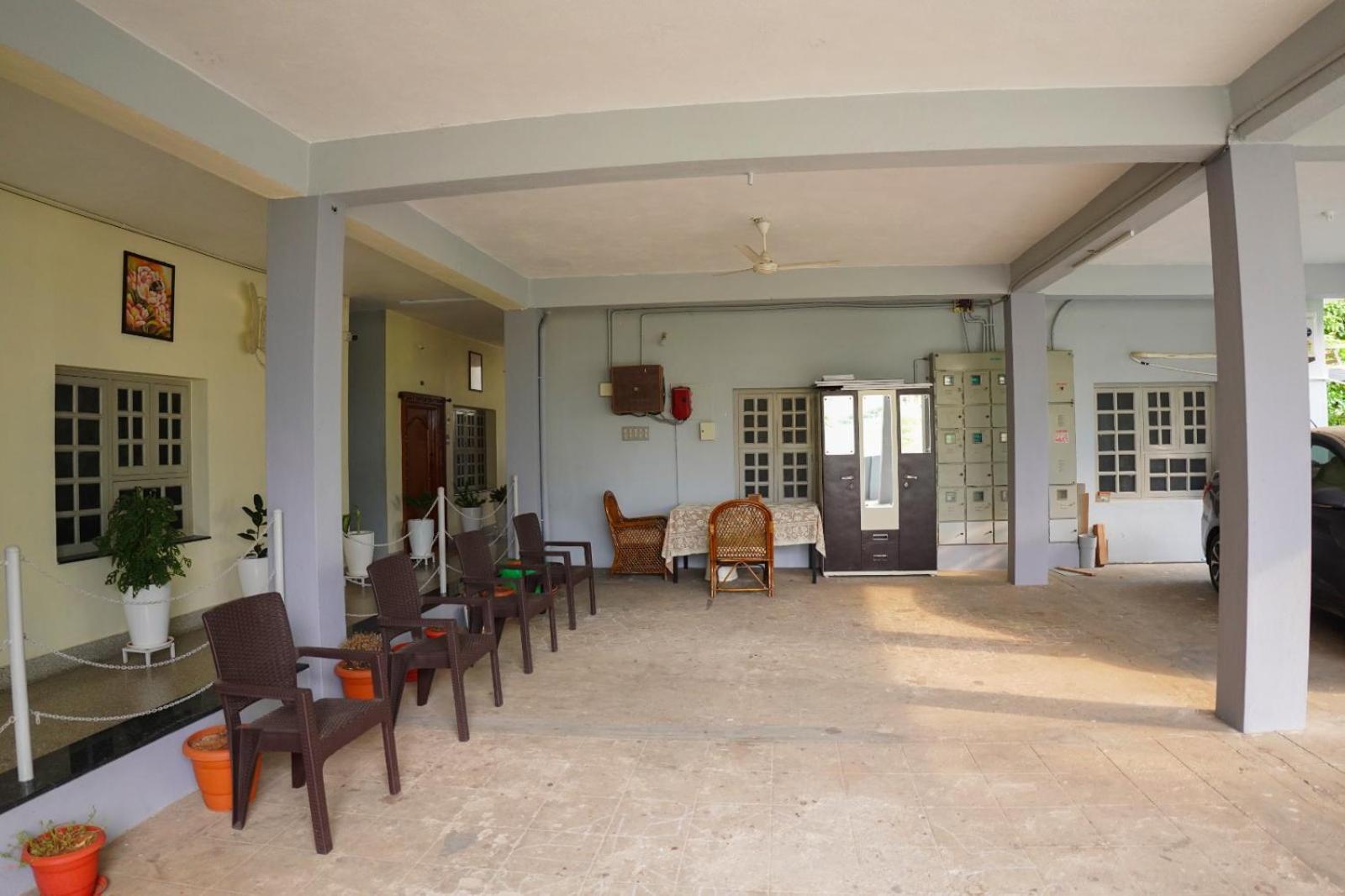 Abs Stay, 2bed Ac Flats,tirupati * Tirupati