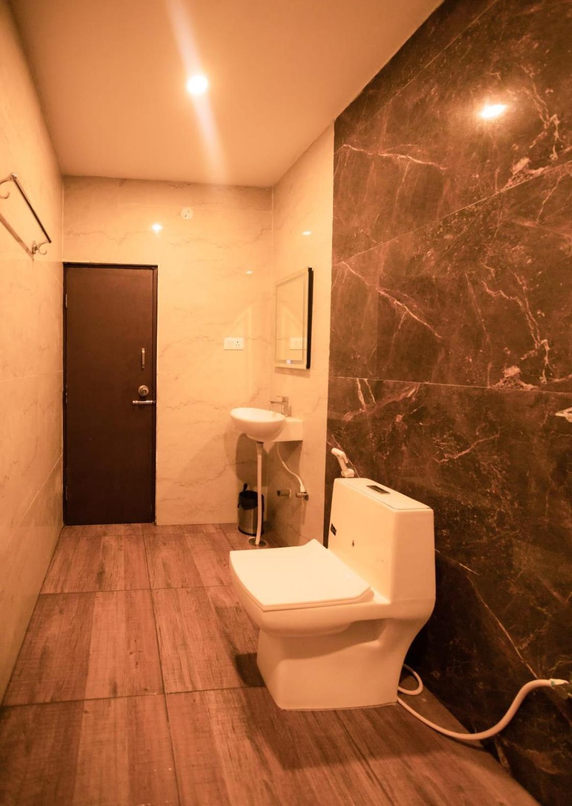 Beestay Elite Park Hotel 3*