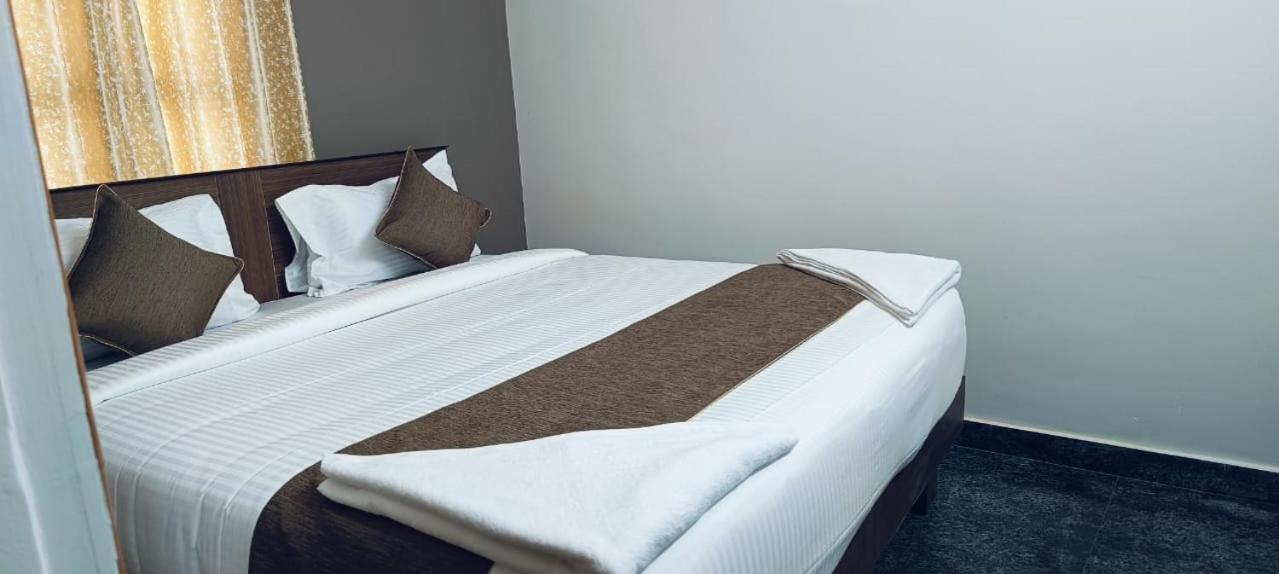 Hotel Pvk Residency, 3*