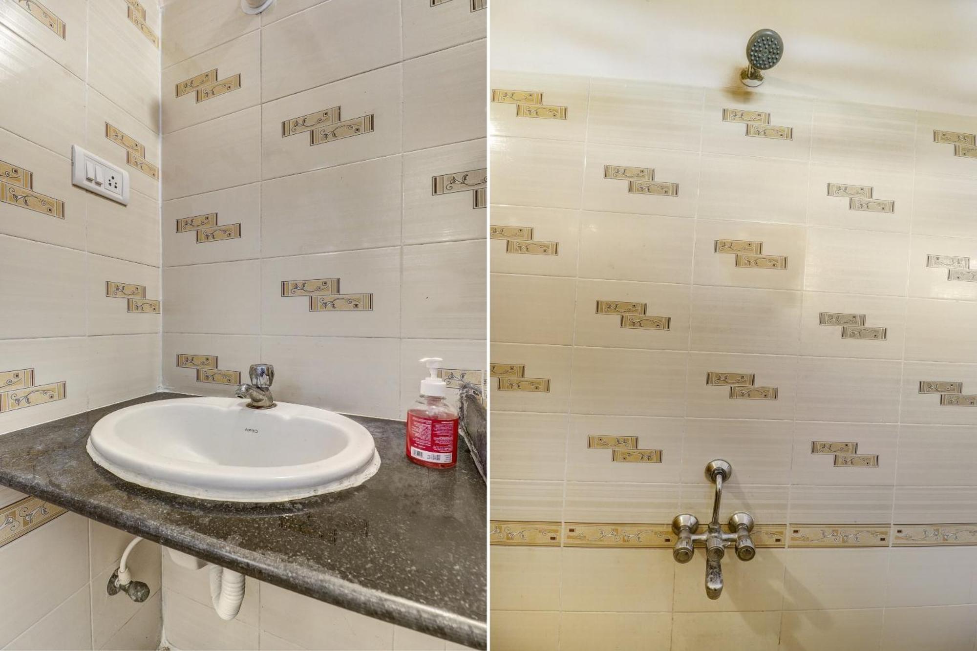 V M Hotel Tirupati