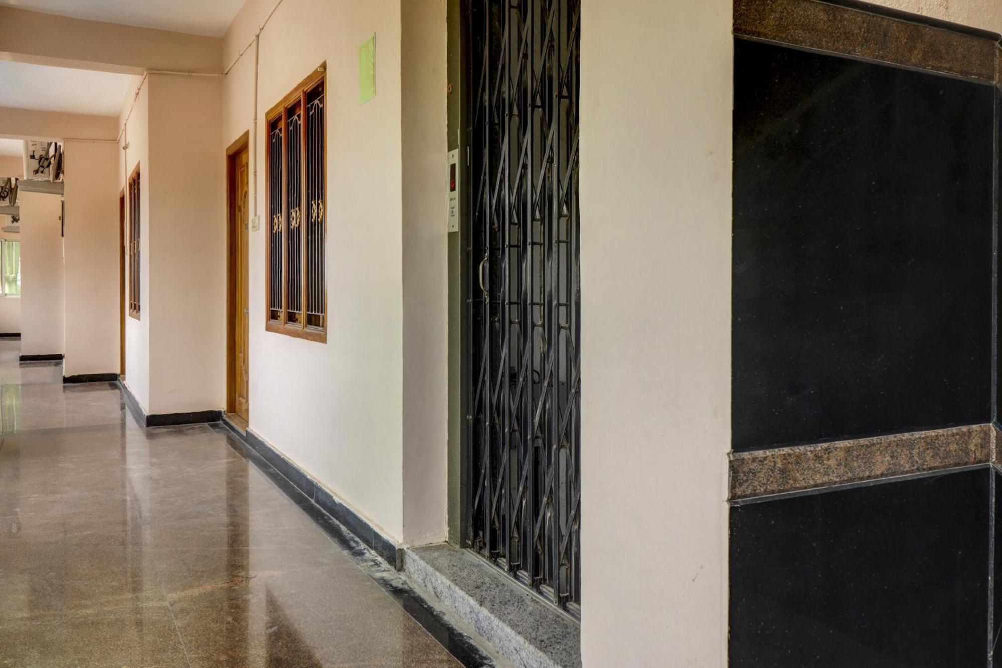 V M Hotel
