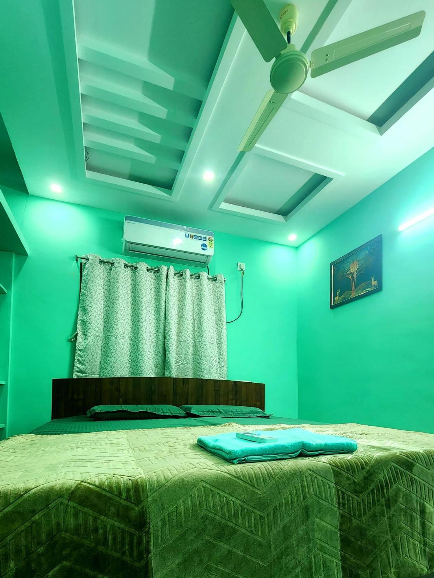 Ruhithahomestay- Ac Rooms-free Wifi- Android Tv - Near To Alipiri- Door Service