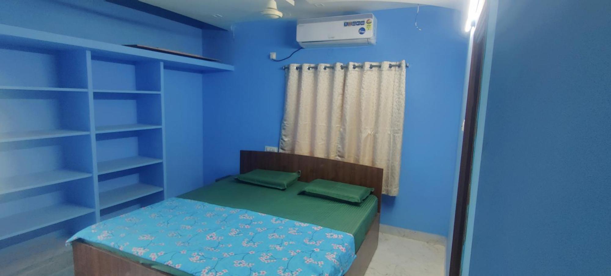 Ruhithahomestay- Ac Rooms-free Wifi- Android Tv - Near To Alipiri- Door Service Apartment *
