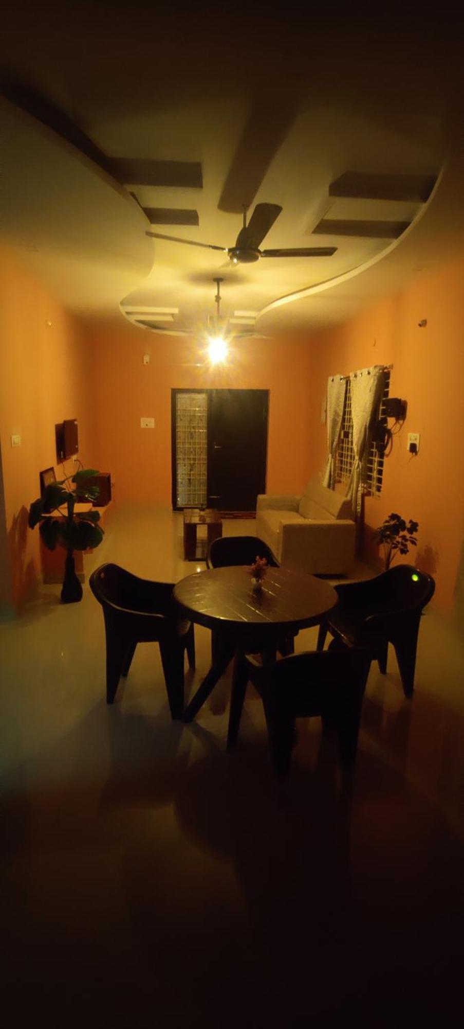 Ruhithahomestay- Ac Rooms-free Wifi- Android Tv - Near To Alipiri- Door Service Apartment Tirupati