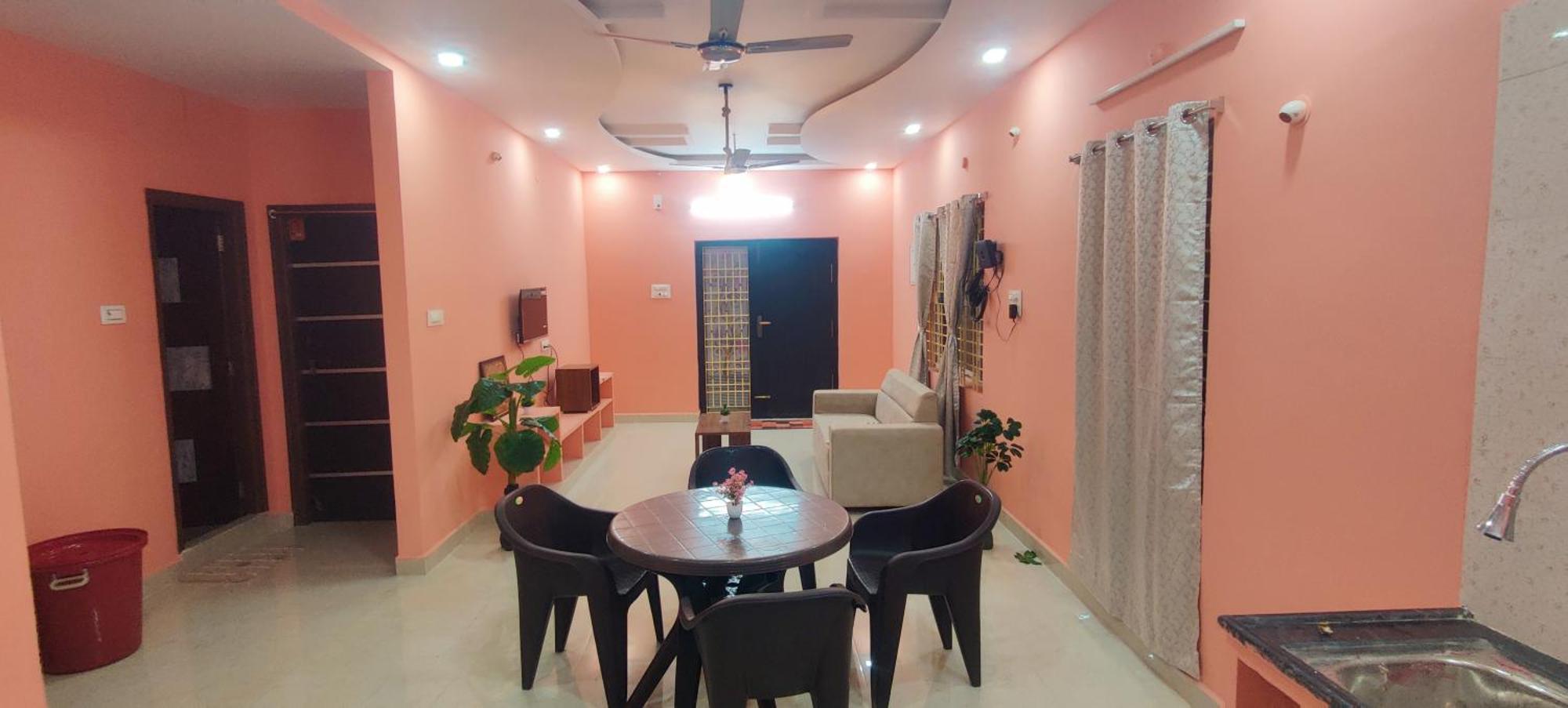 Ruhithahomestay- Ac Rooms-free Wifi- Android Tv - Near To Alipiri- Door Service