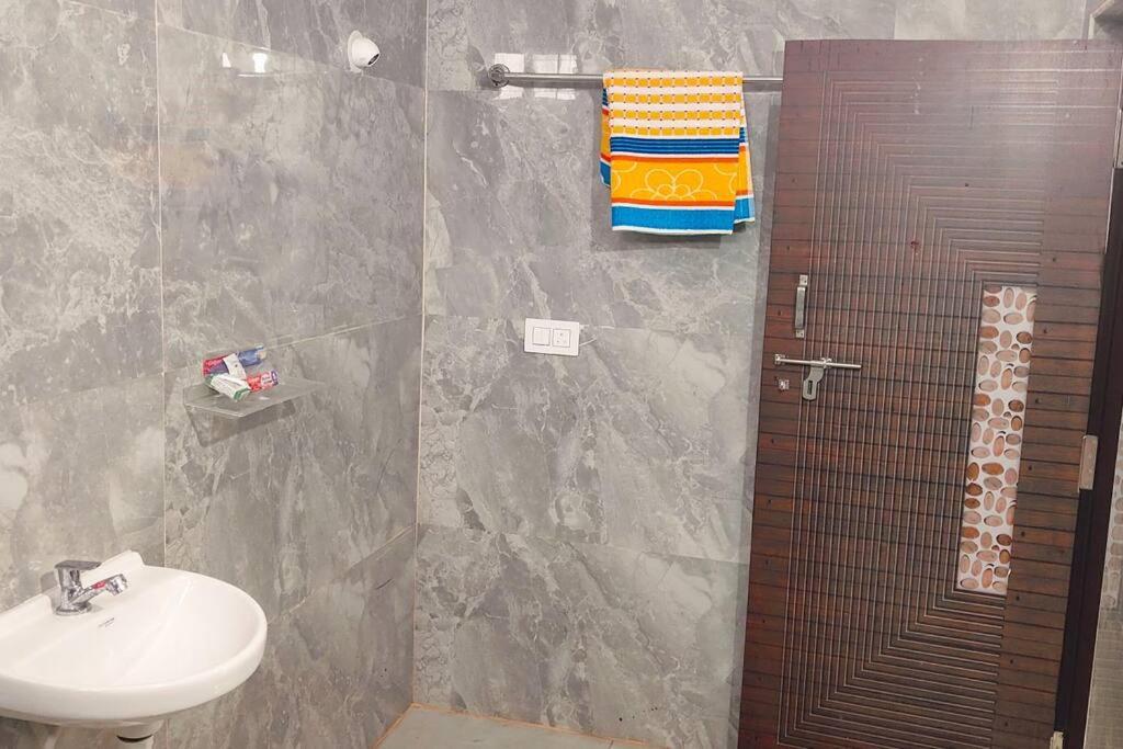Tiruchanoor Apartment