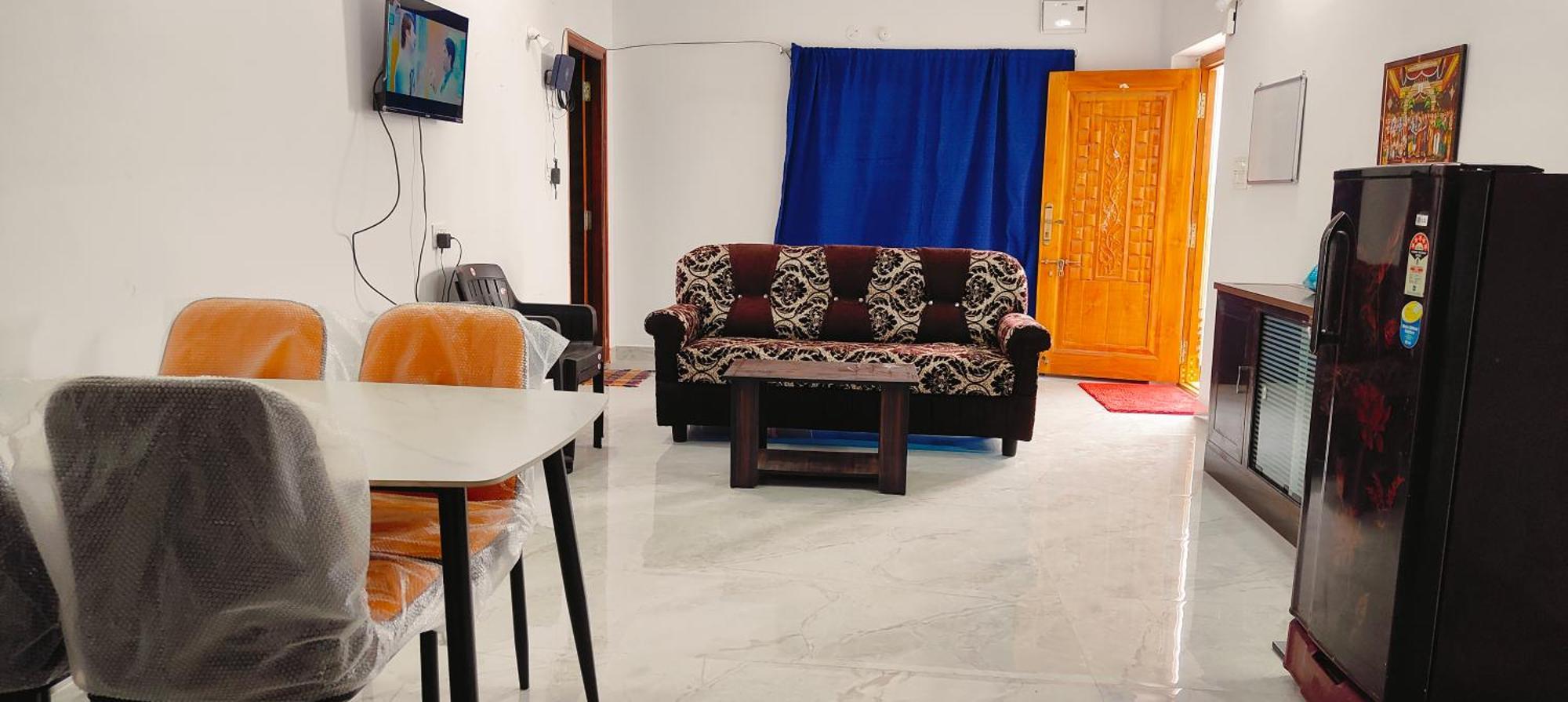 Tiruchanoor Apartment