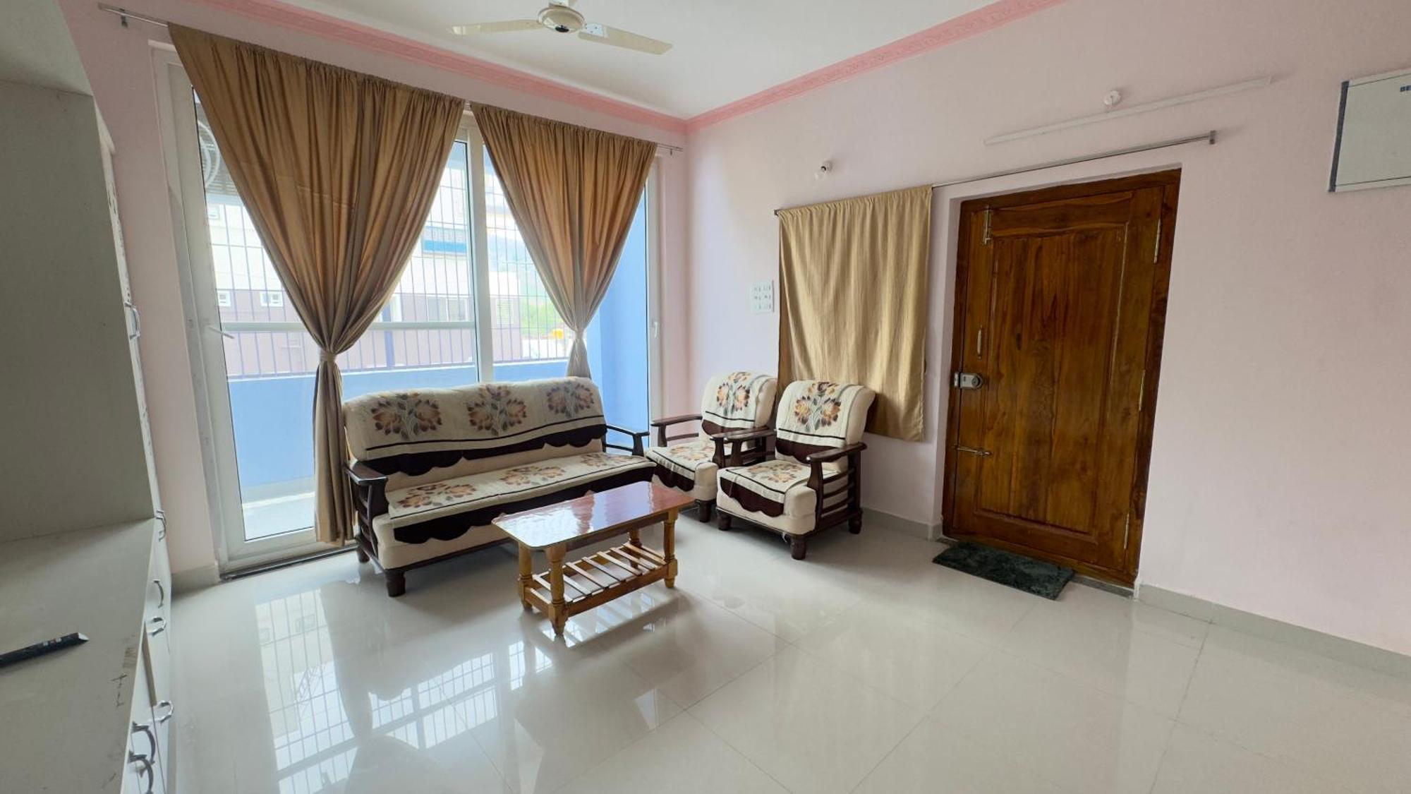 Apartment Yashwithaa Tirupati
