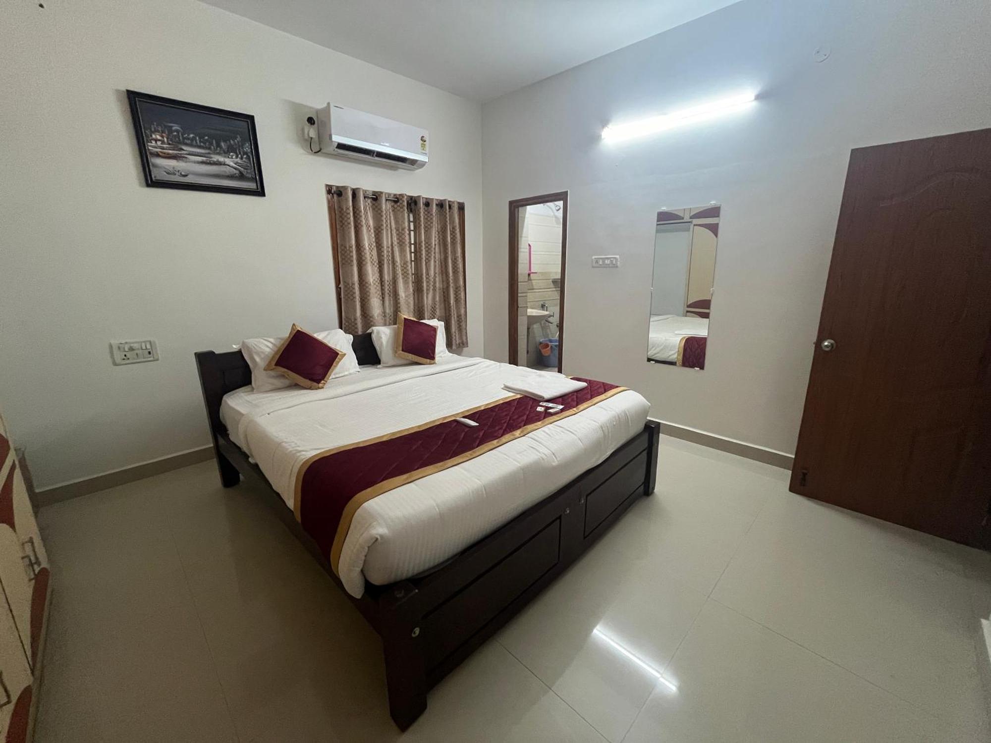 Nanda Mohan Homestay- Luxuries Ac Close To Alipiri Foothills-kapila Teertham And Iskcon Temple Homestay