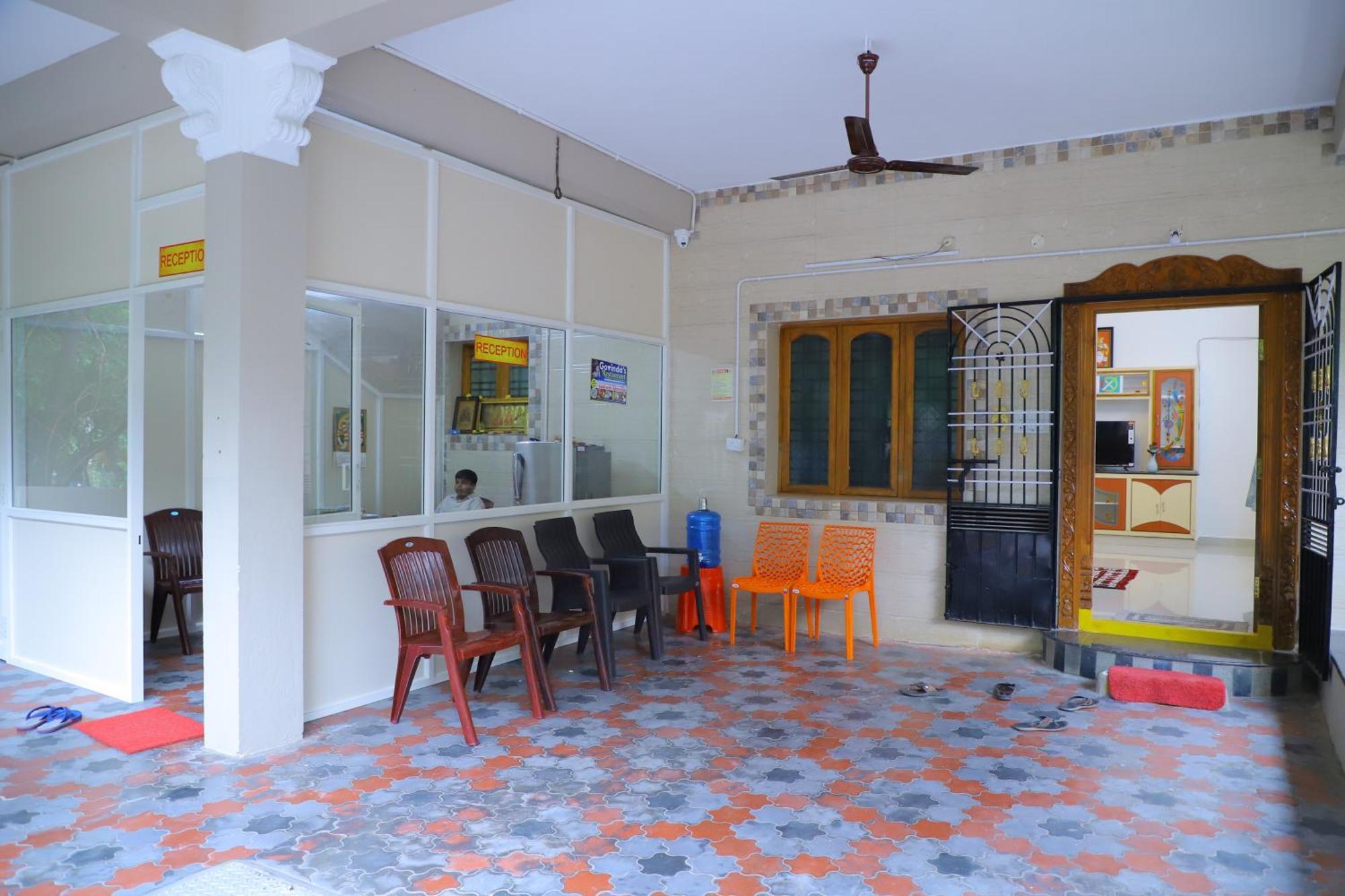 Nanda Mohan Homestay- Luxuries Ac Close To Alipiri Foothills-kapila Teertham And Iskcon Temple * Tirupati
