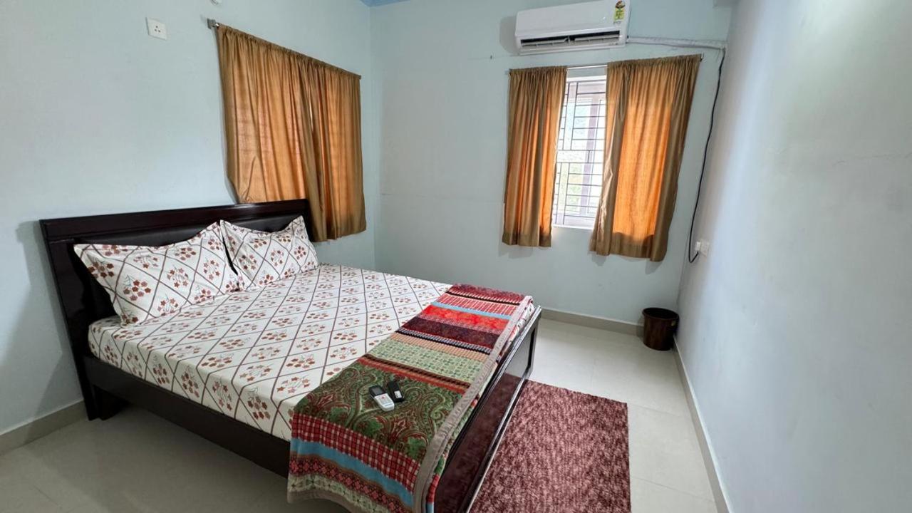 Yashwithaa Apartment