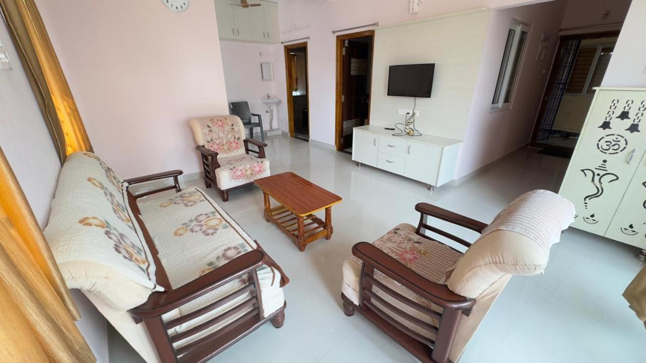 Apartment Yashwithaa Tirupati