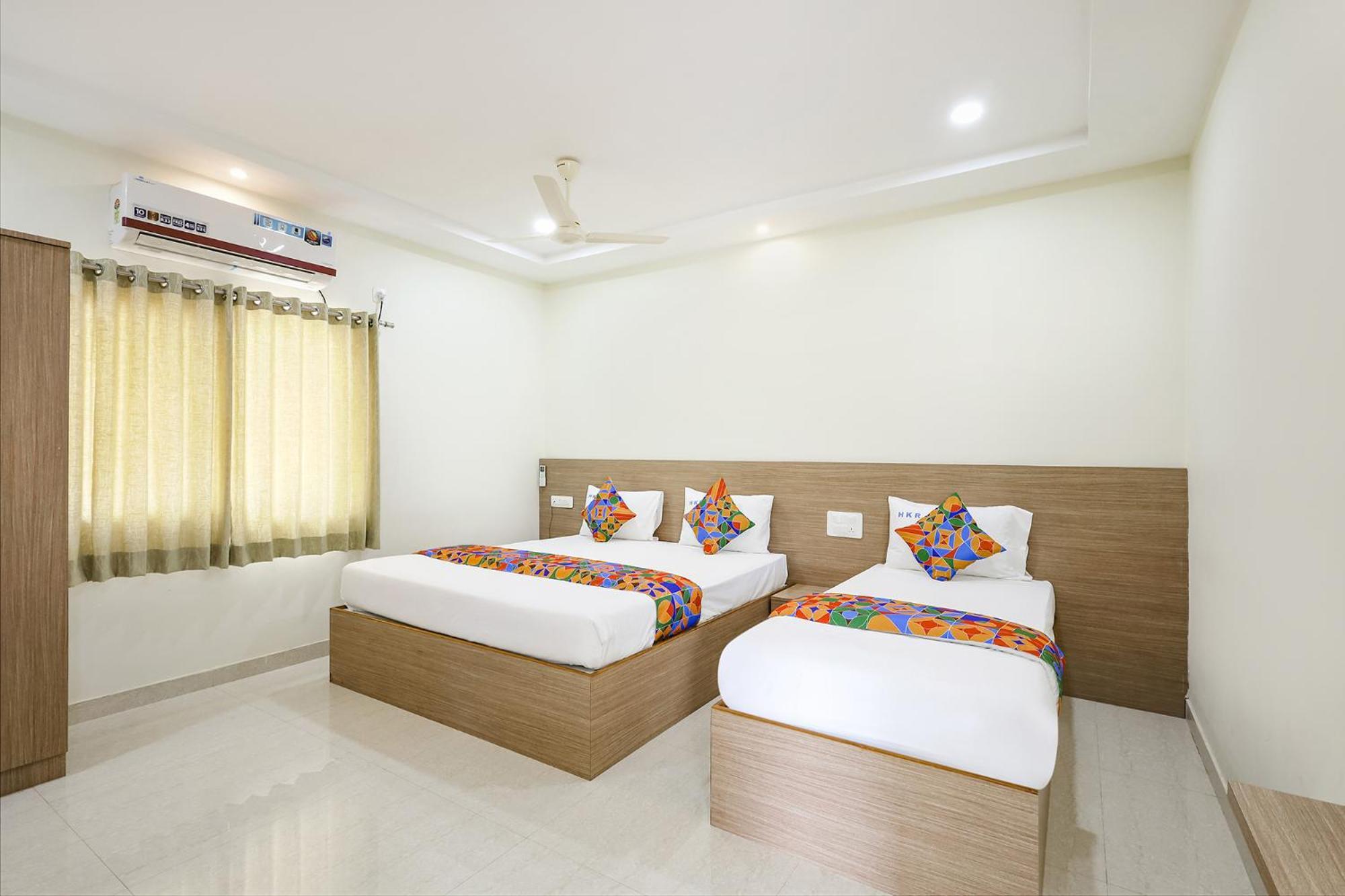 Fabhotel Karthikeya Residency - Bus Stand - 900m Hotel
