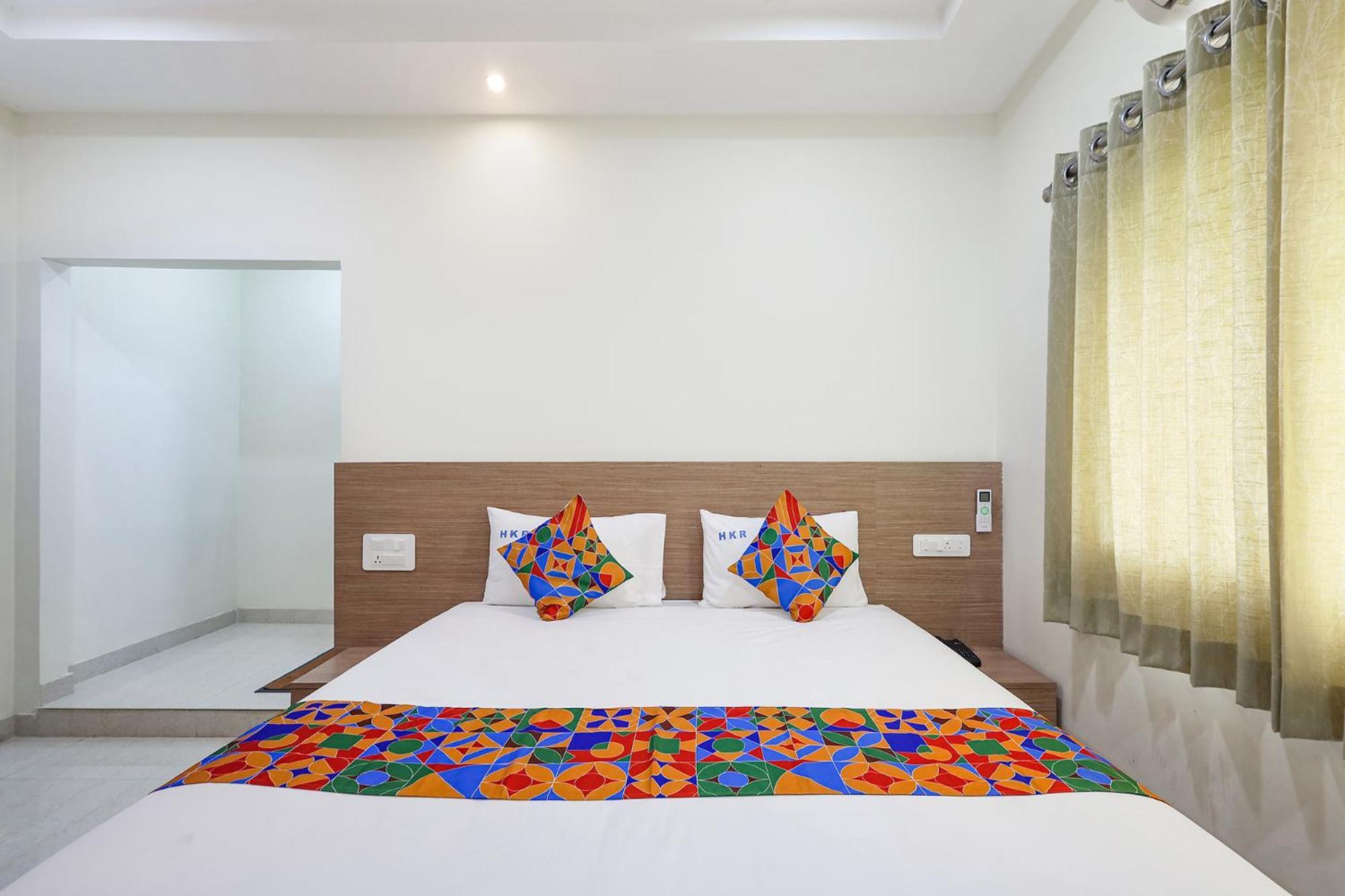 Fabhotel Karthikeya Residency - Bus Stand - 900m 3* Tirupati