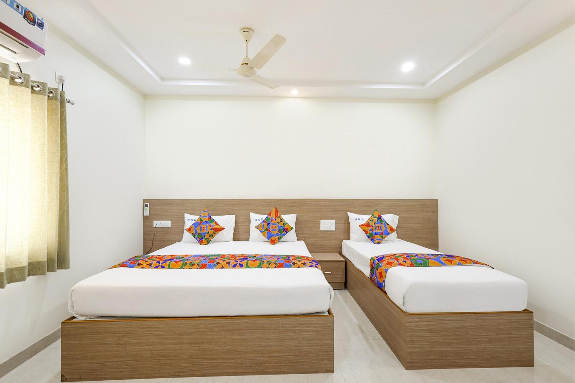 Fabhotel Karthikeya Residency - Bus Stand - 900m 3*