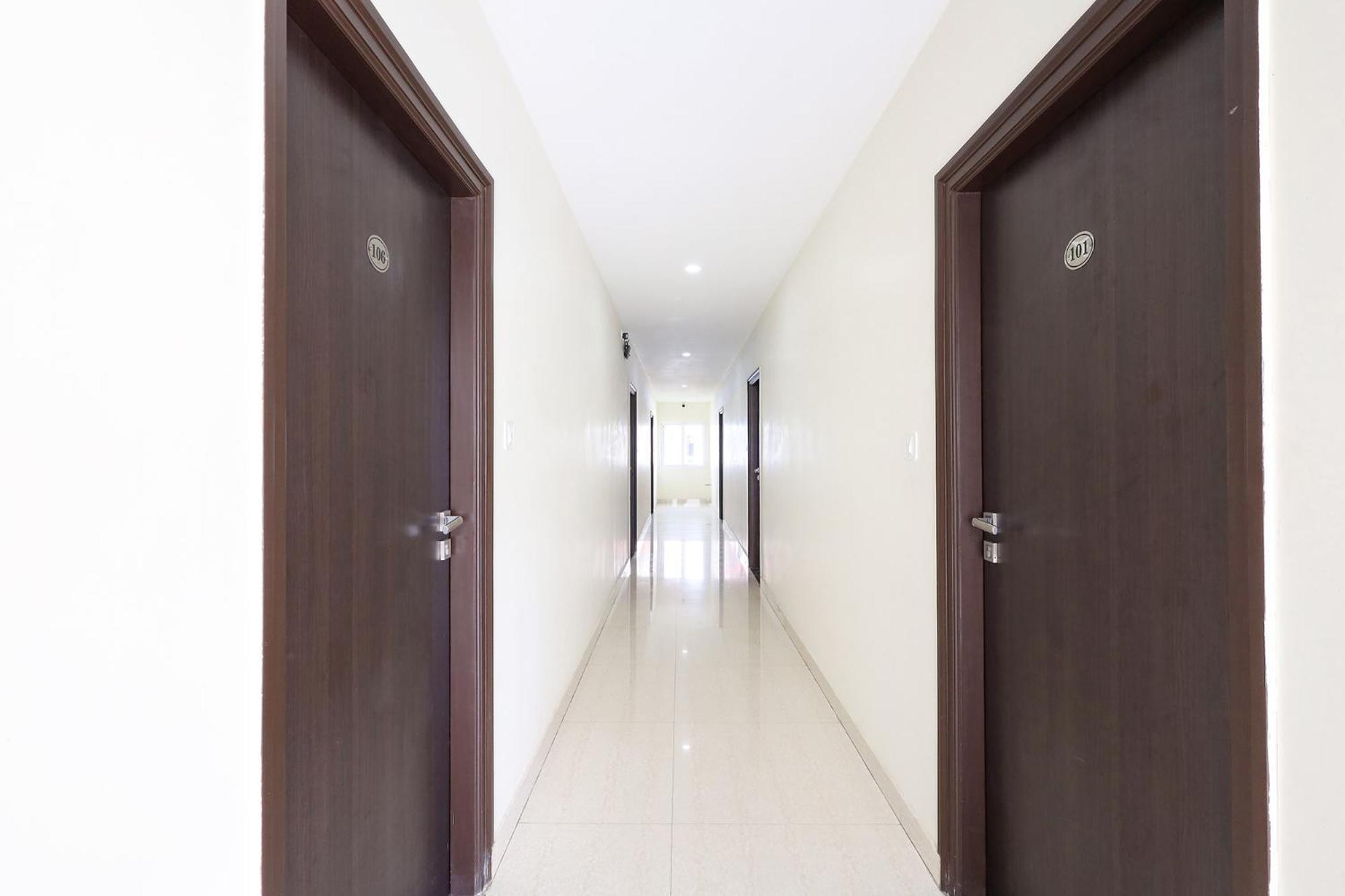 Fabhotel Karthikeya Residency - Bus Stand - 900m Tirupati