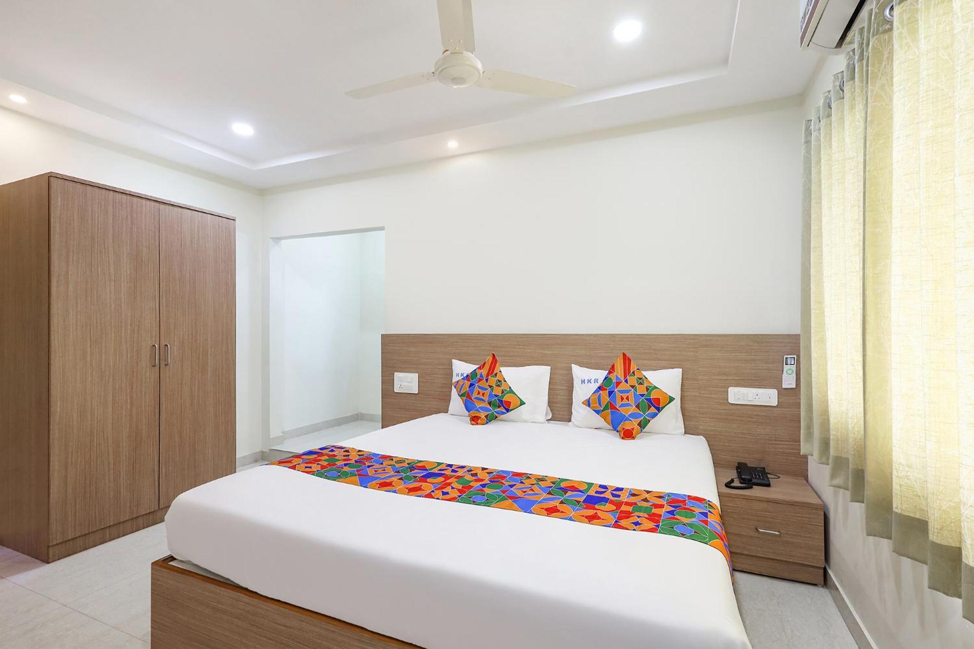 Fabhotel Karthikeya Residency - Bus Stand - 900m Hotel