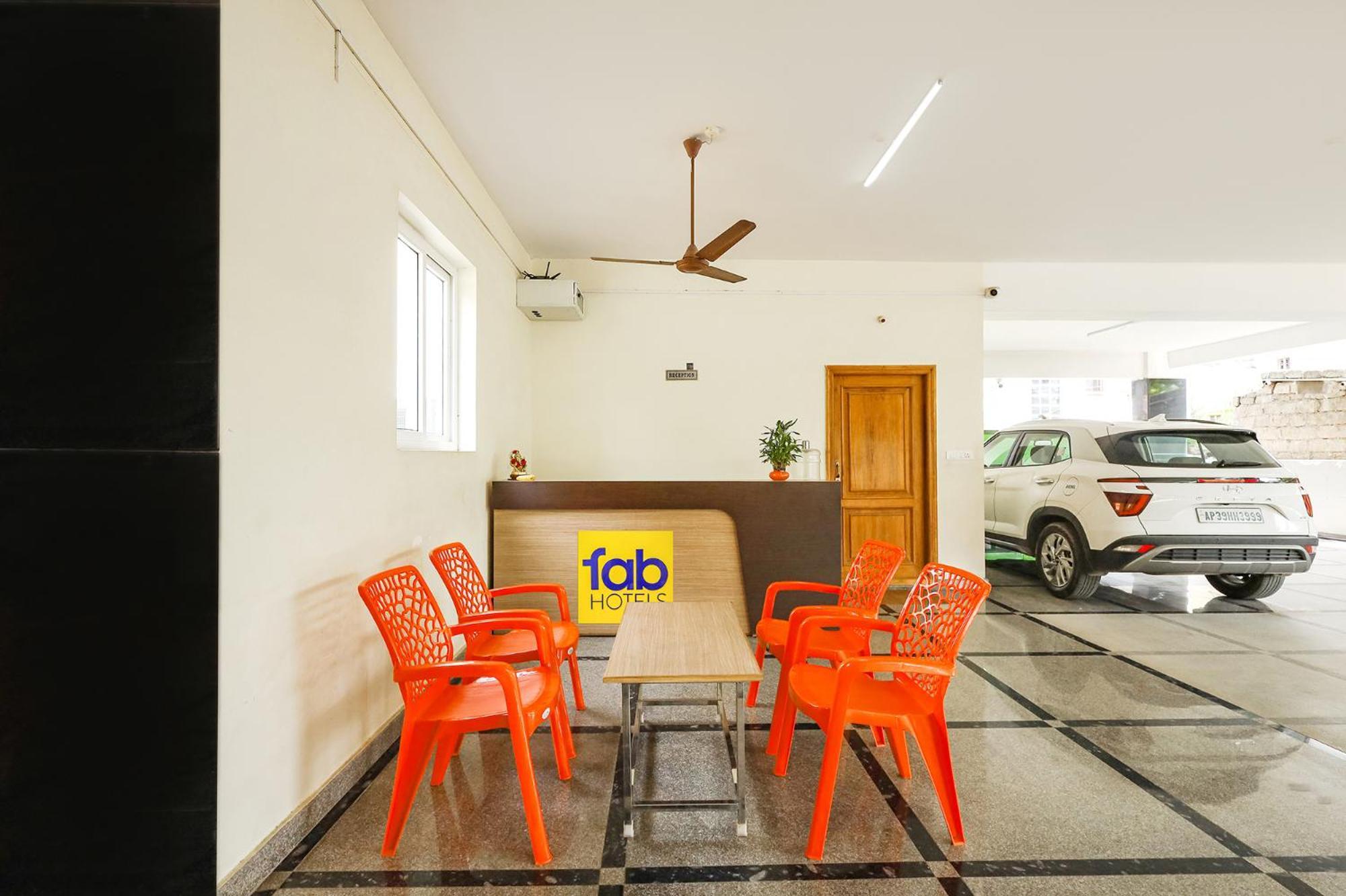 Hotel Fabhotel Karthikeya Residency - Bus Stand - 900m Tirupati