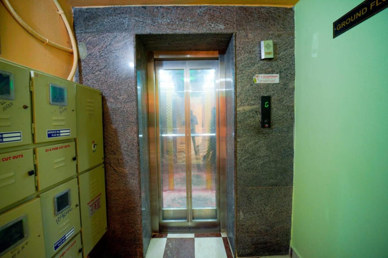 S S -2bhk & 1bhk Luxury Ac Service For Group Of Families - Location - Modular Kitchen - Super Fast Wi-fi- Near To Bus Stand And Railway Station Apartment