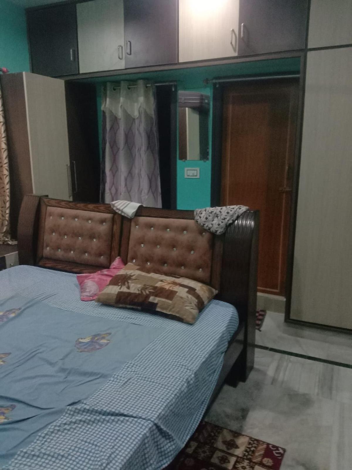 Purvi Homestay *