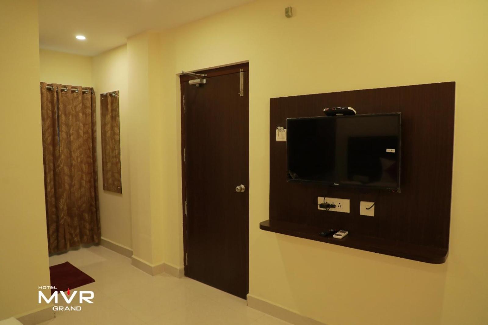 Hotel Mvr Grand *