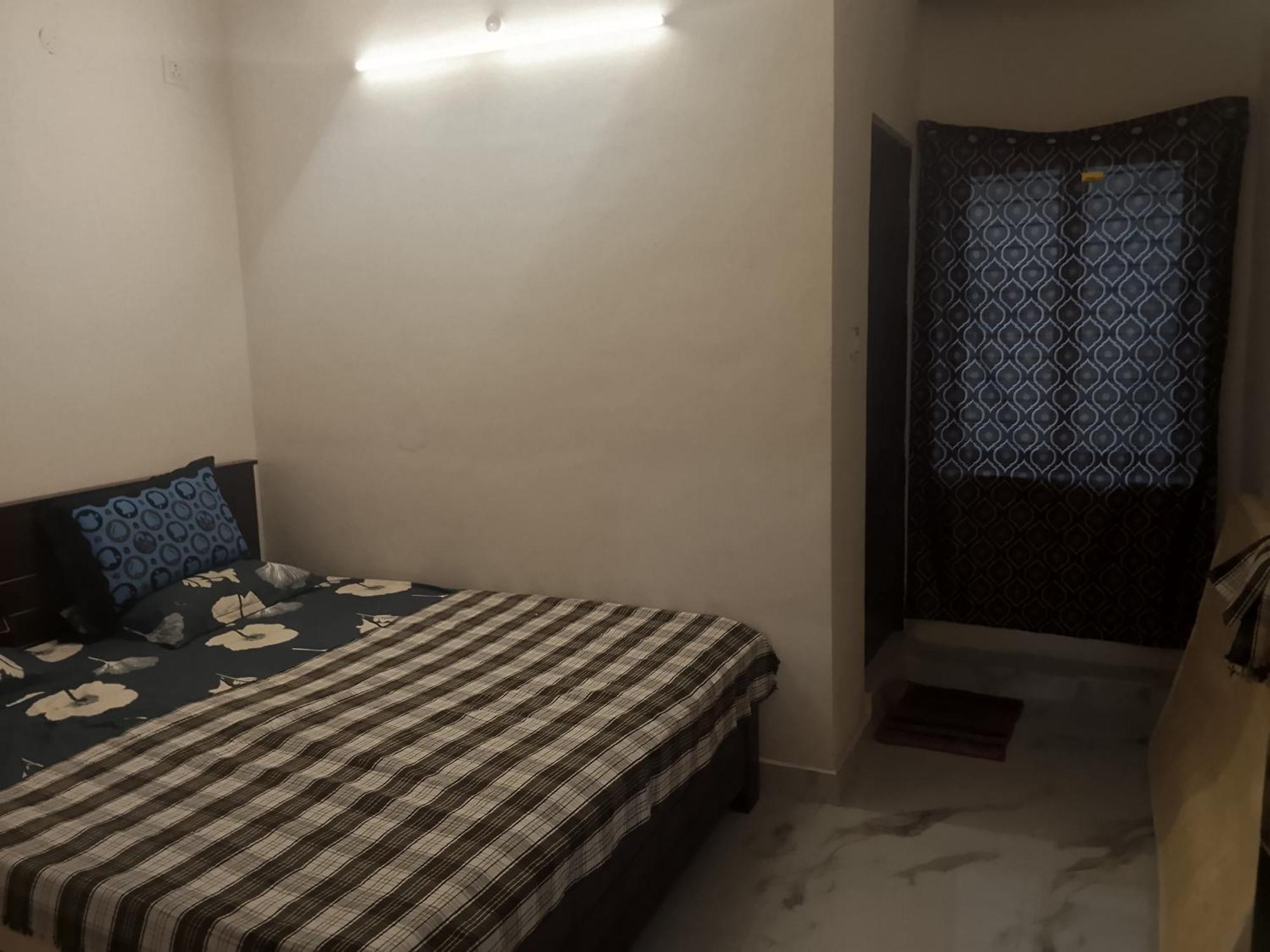Sunroyal Guest house