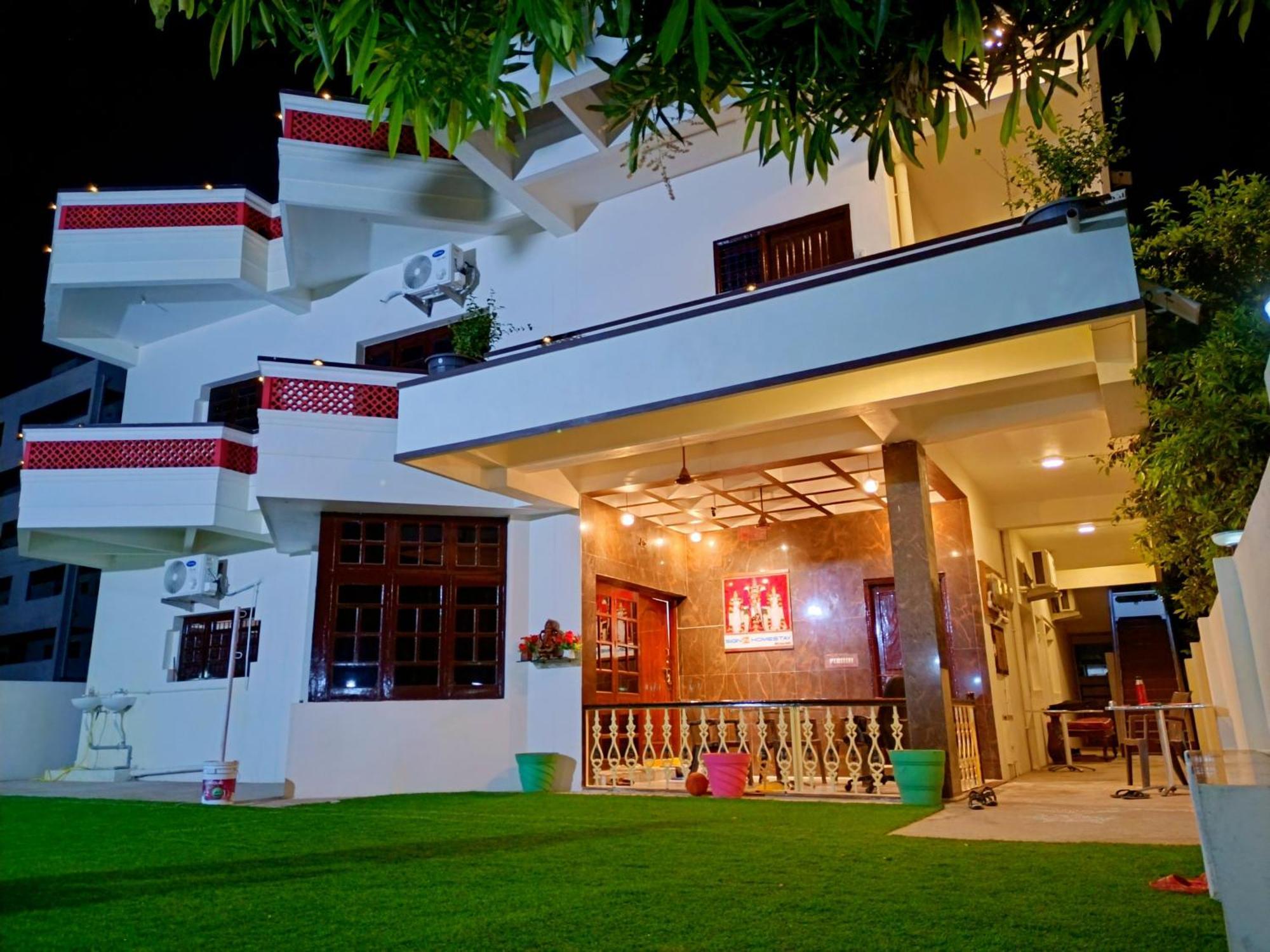 Holiday home Penthouse King Size Tirupati