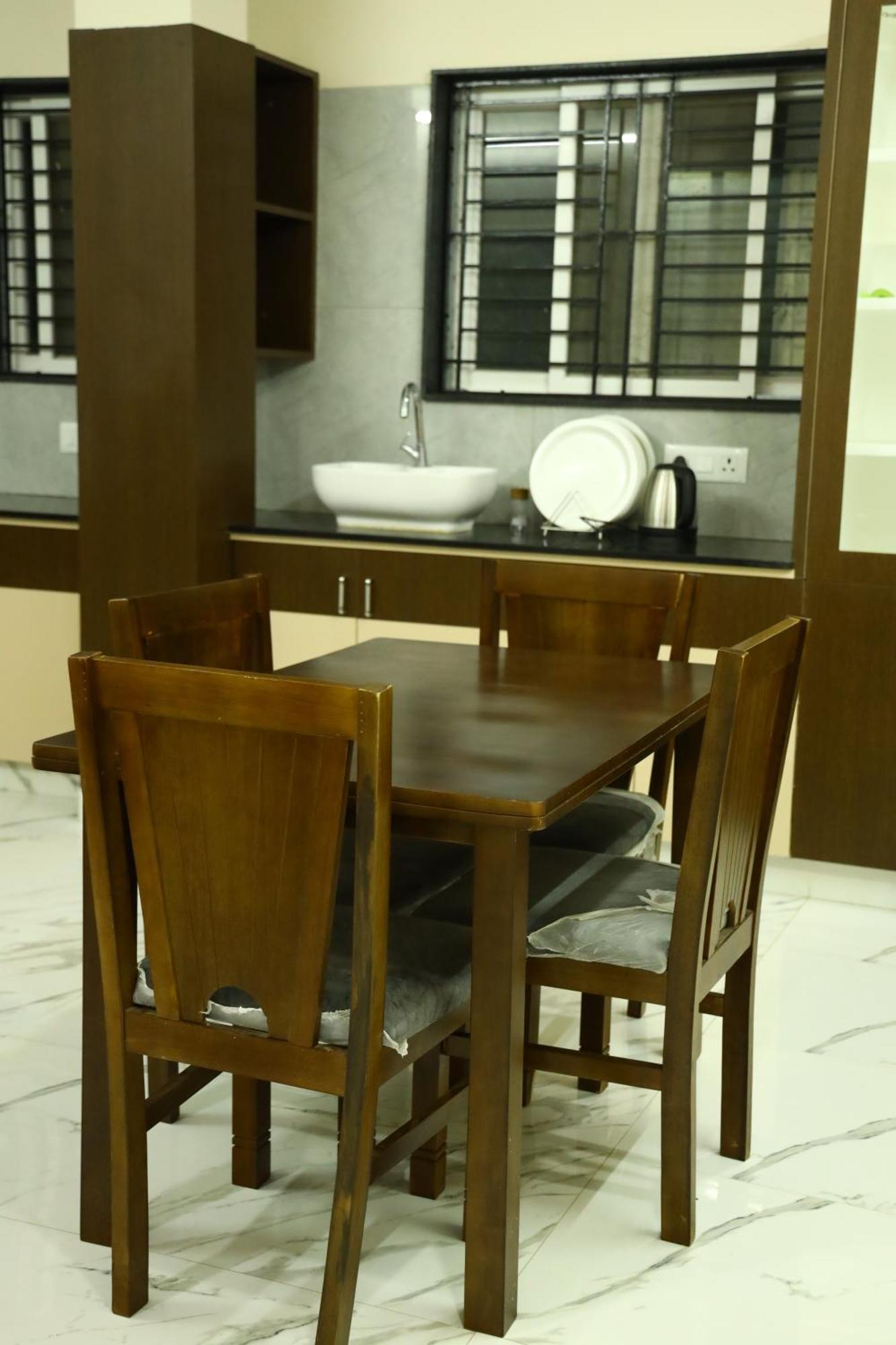 7 Hills Serene Aparthotel