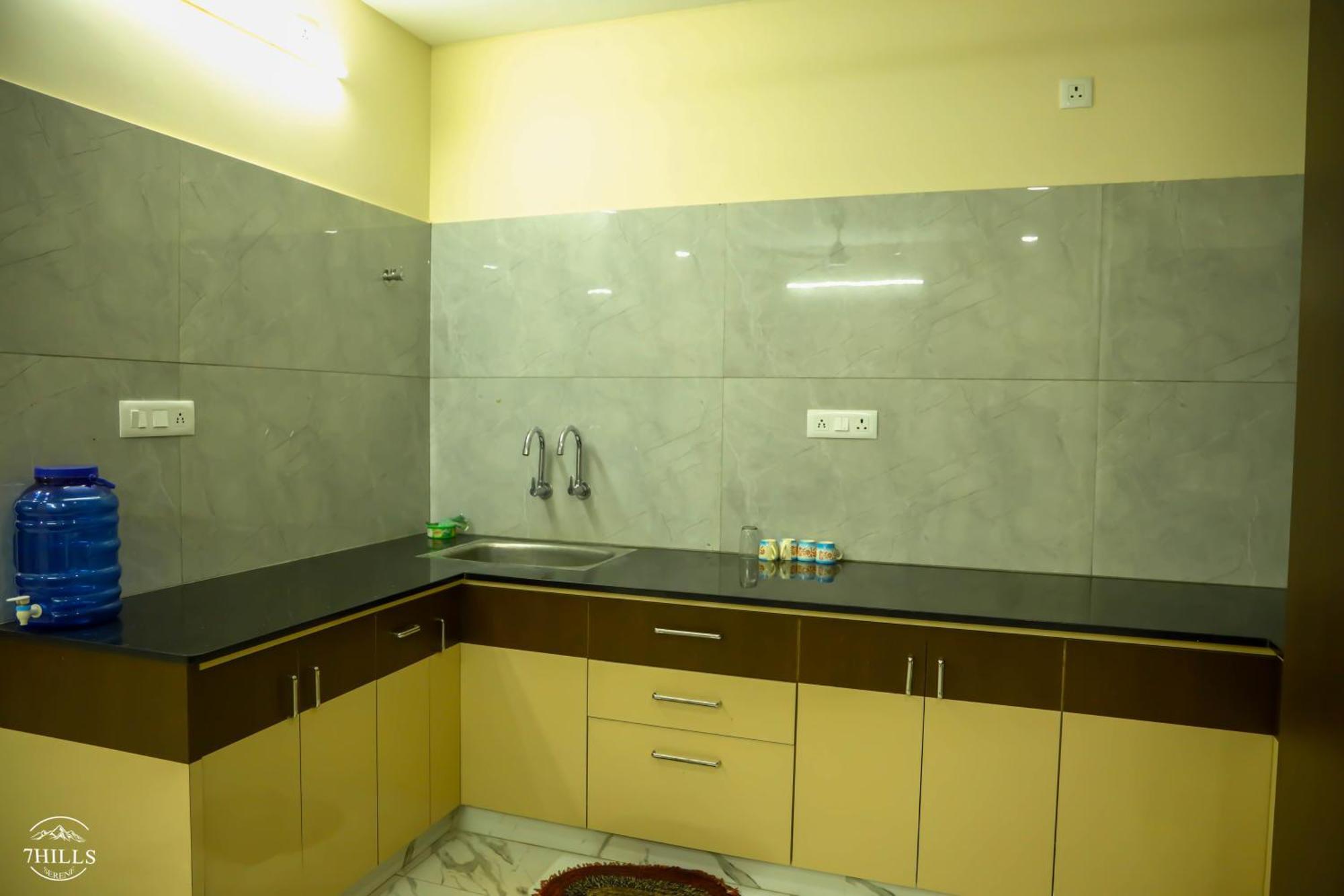 Aparthotel 7 Hills Serene