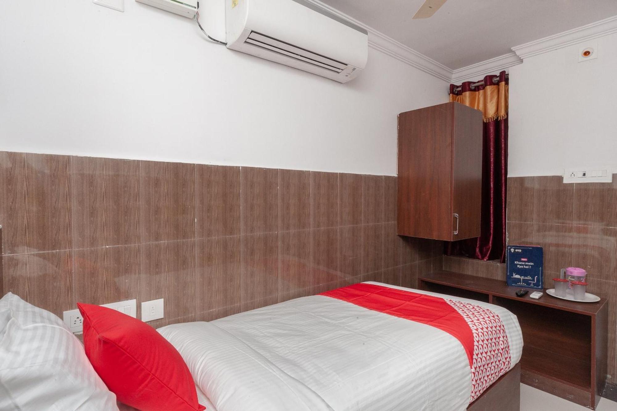 Hotel Capital O Srinivasa Residency Tirupati
