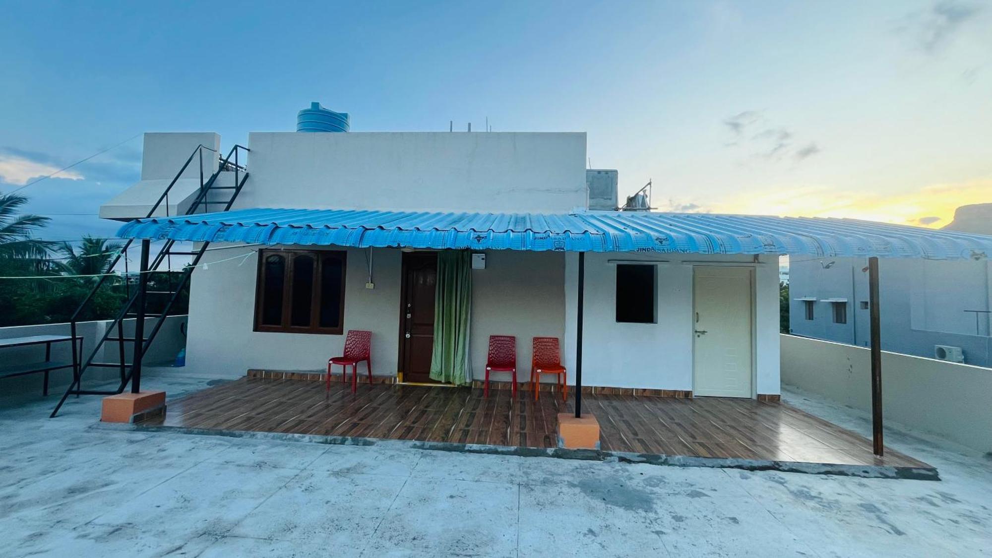 Nanda Mohan Homestay- Luxuries Ac Close To Alipiri Foothills-kapila Teertham And Iskcon Temple Tirupati