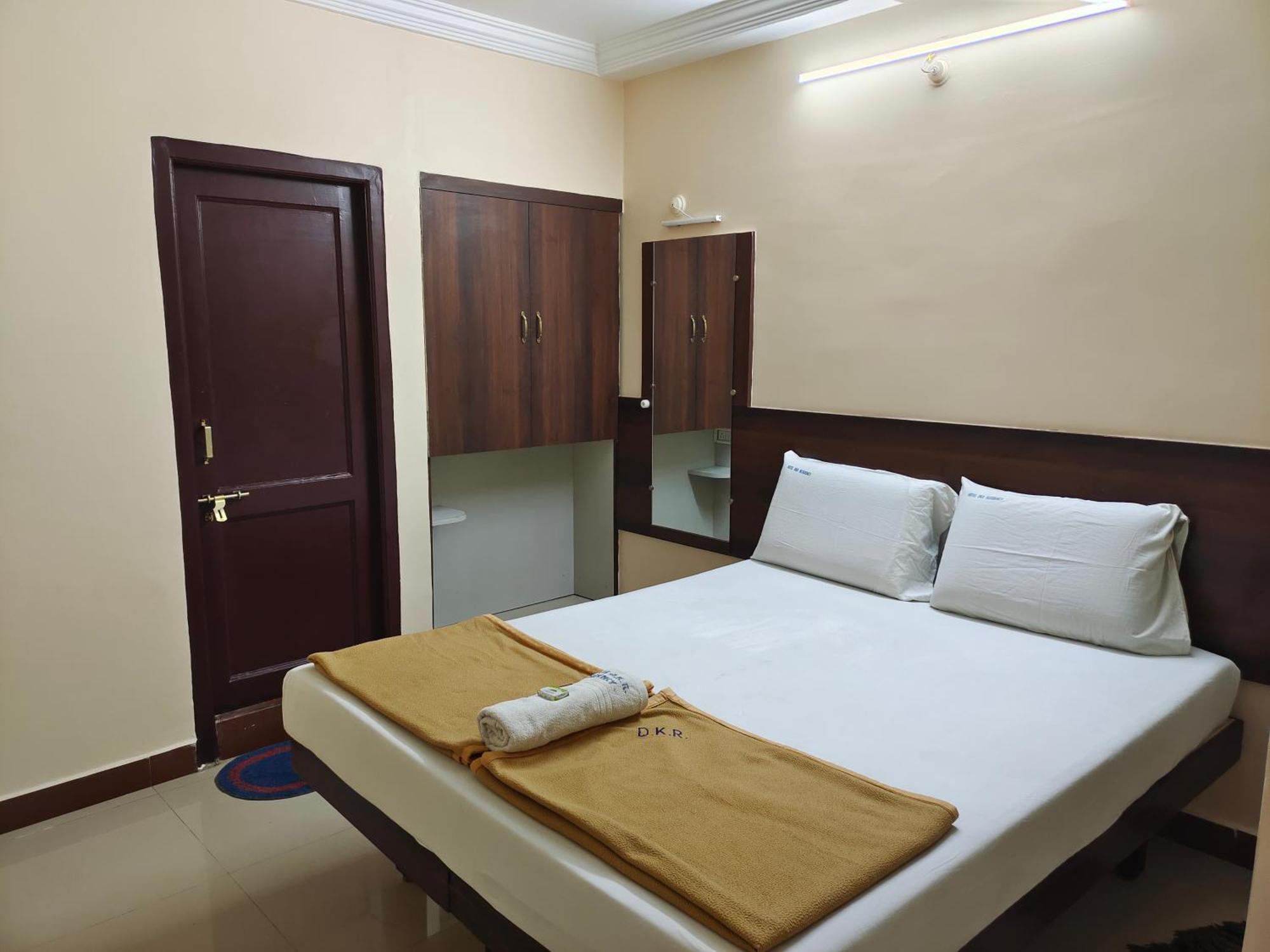 Dkr Residency Hotel 2*